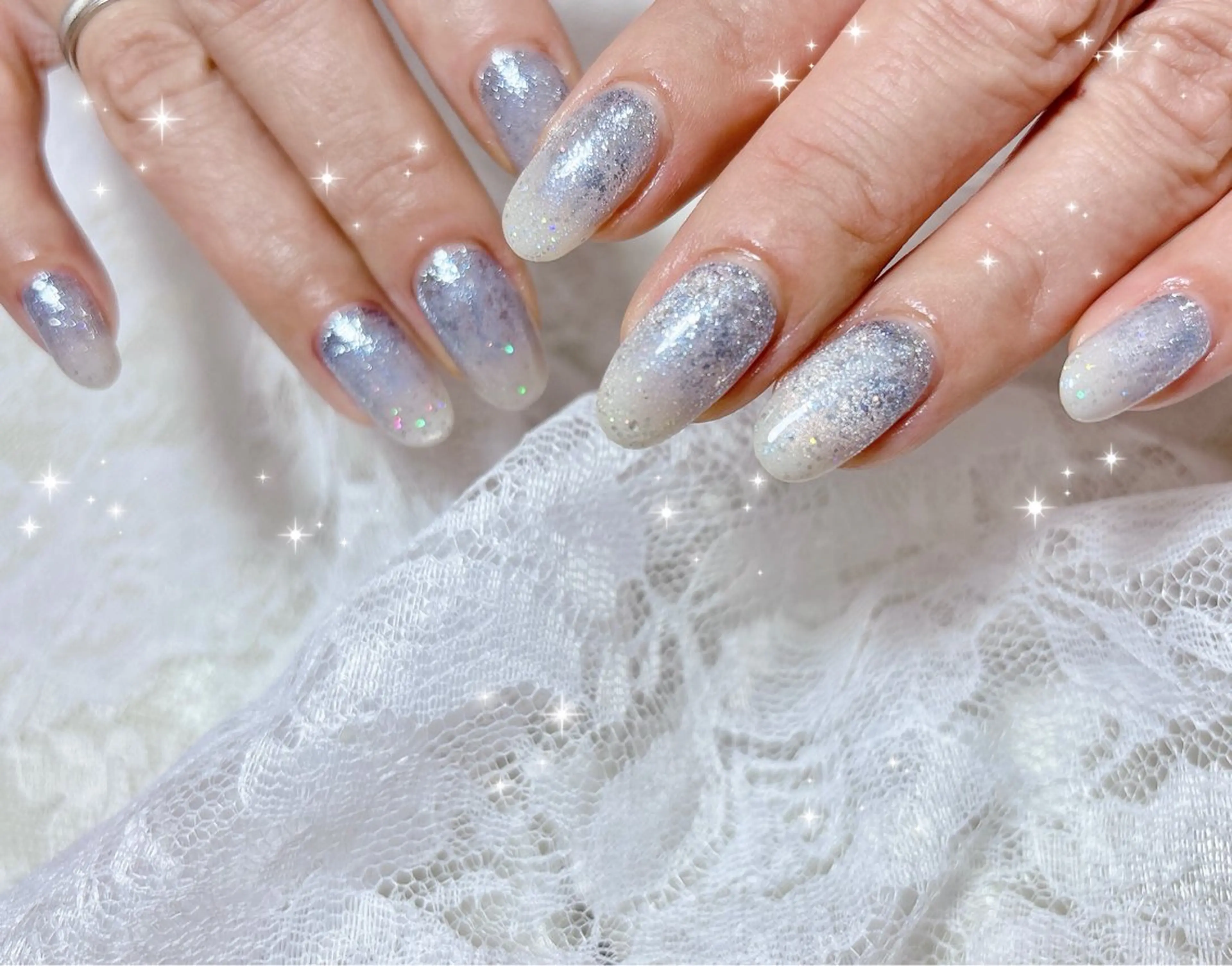 ネイル ブルー キラキラネイル ハンドネイル FLARE NAIL フレアネイルのネイルデザイン