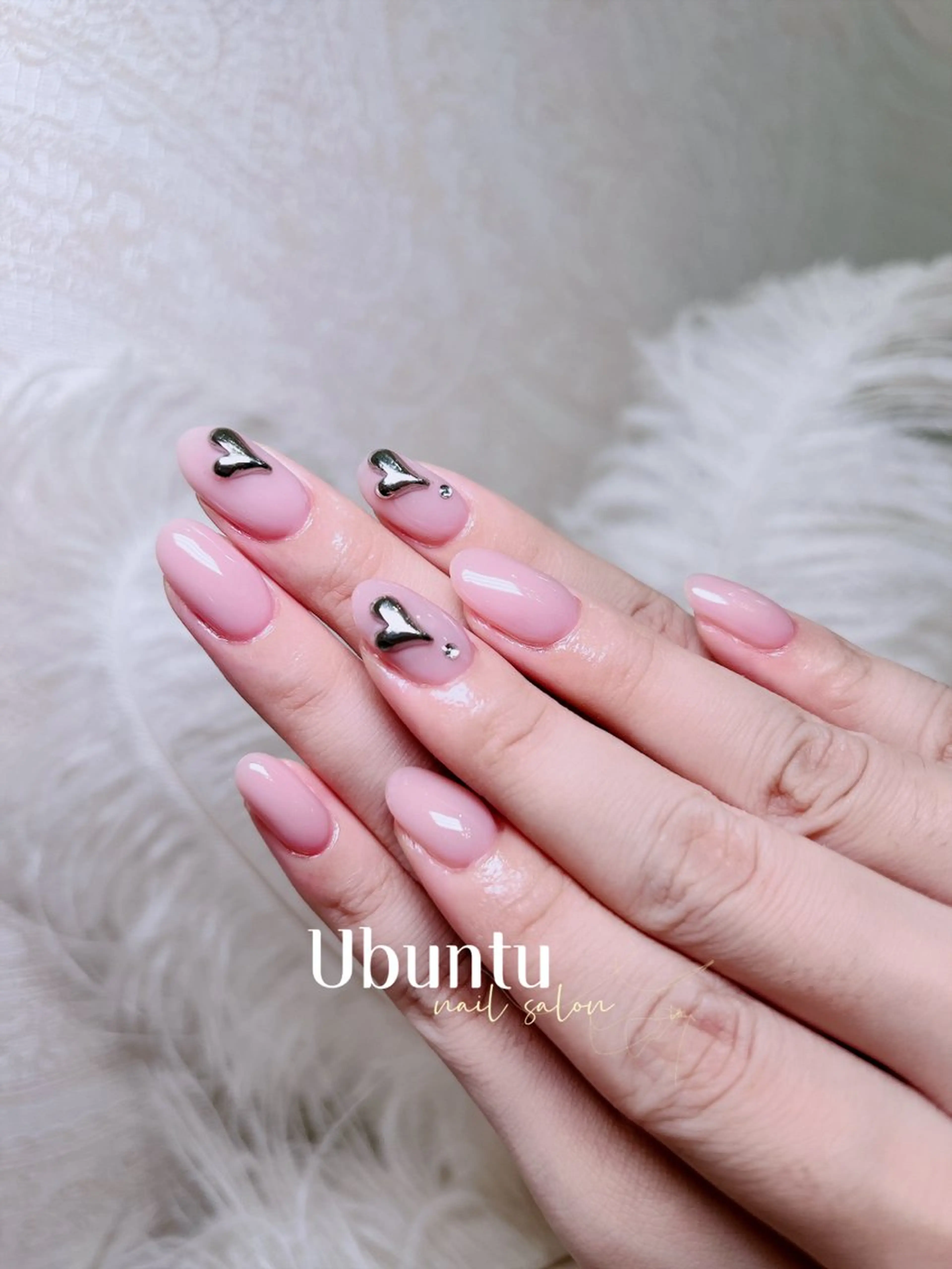 ネイル シンプルネイル ハンドネイル Ubuntu🎀 ネイルサロン✨のネイルデザイン