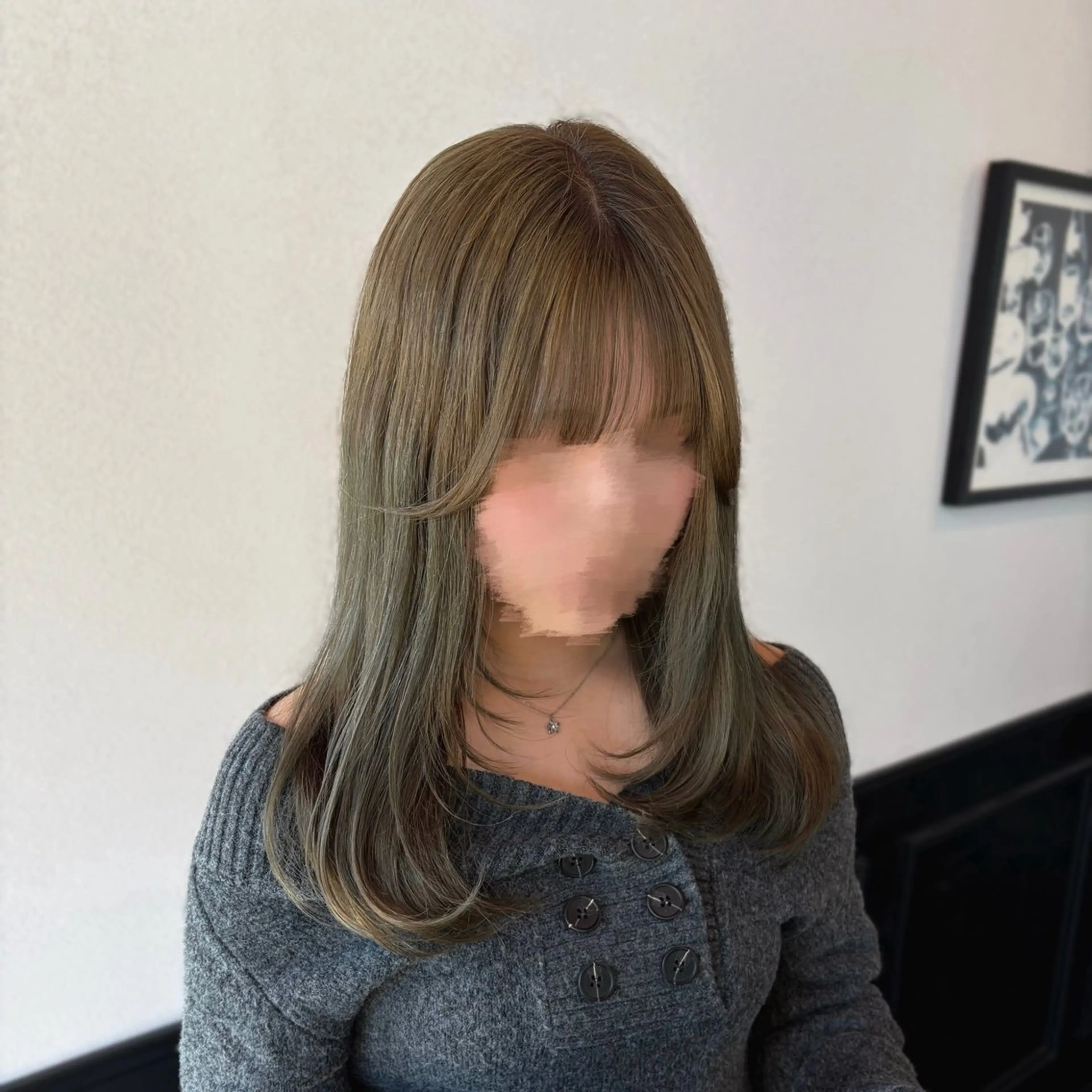 セミロング レイヤーカット ヘアカラー スズキ リコのヘアスタイル