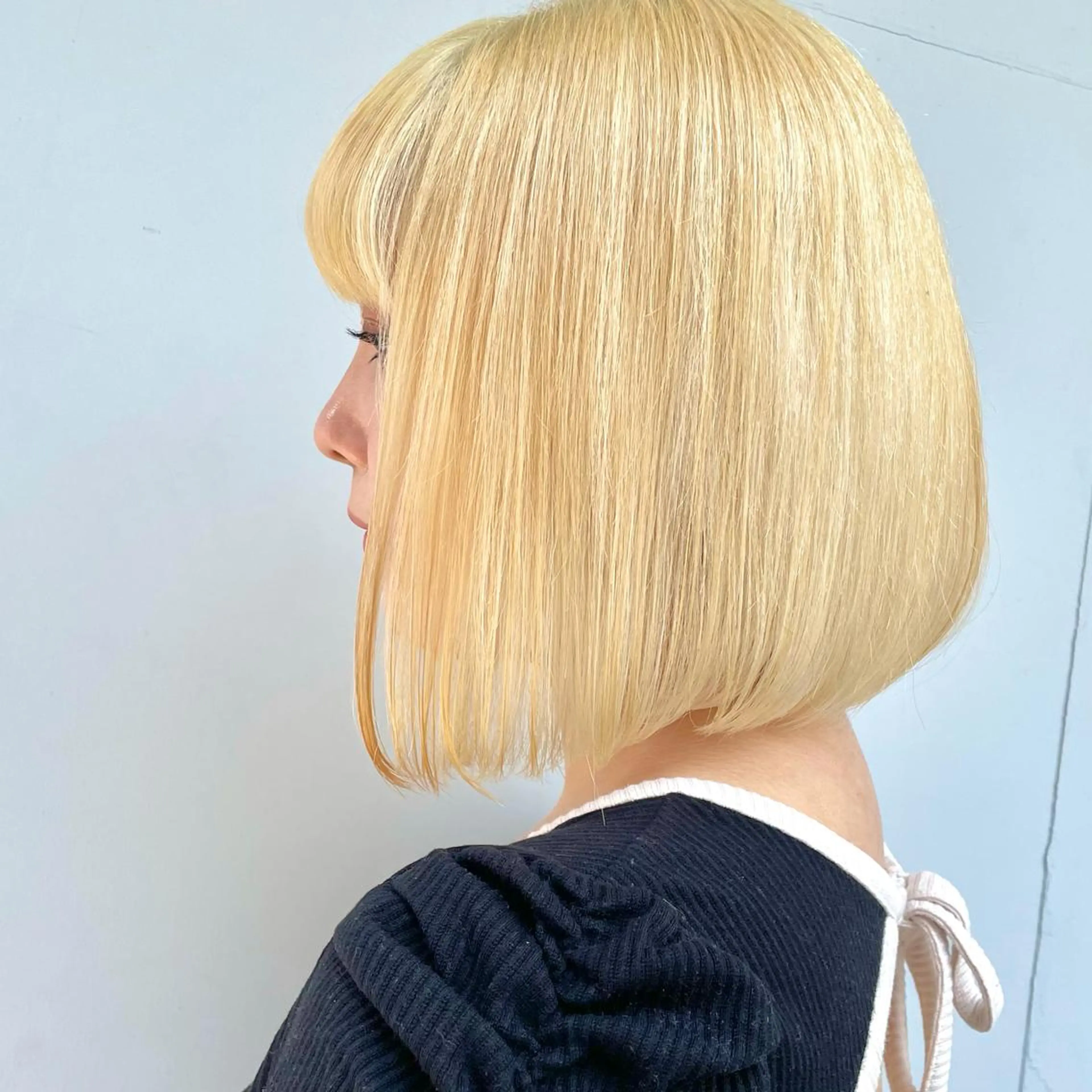 ミディアム カラー アディクシーカラー ベージュカラー ブリーチ 抜きっぱなしブロンド ブロンド カット ヘアカラー トリートメント もにか🌞原宿/渋谷 🌝ブリーチカラーのヘアスタイル