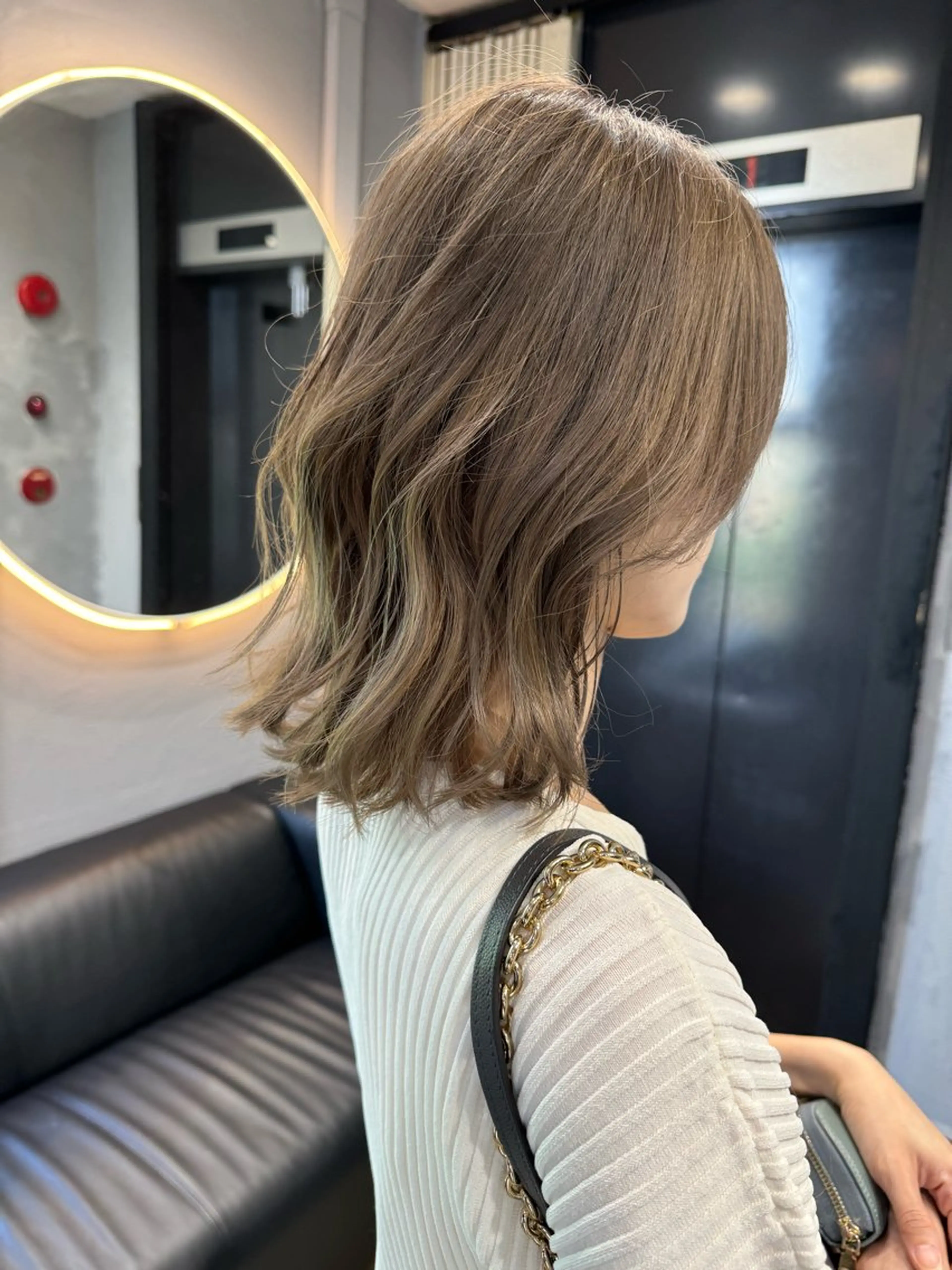 ミディアム カラー dao/ミルクティー /ブラウン/ブロンドのヘアスタイル