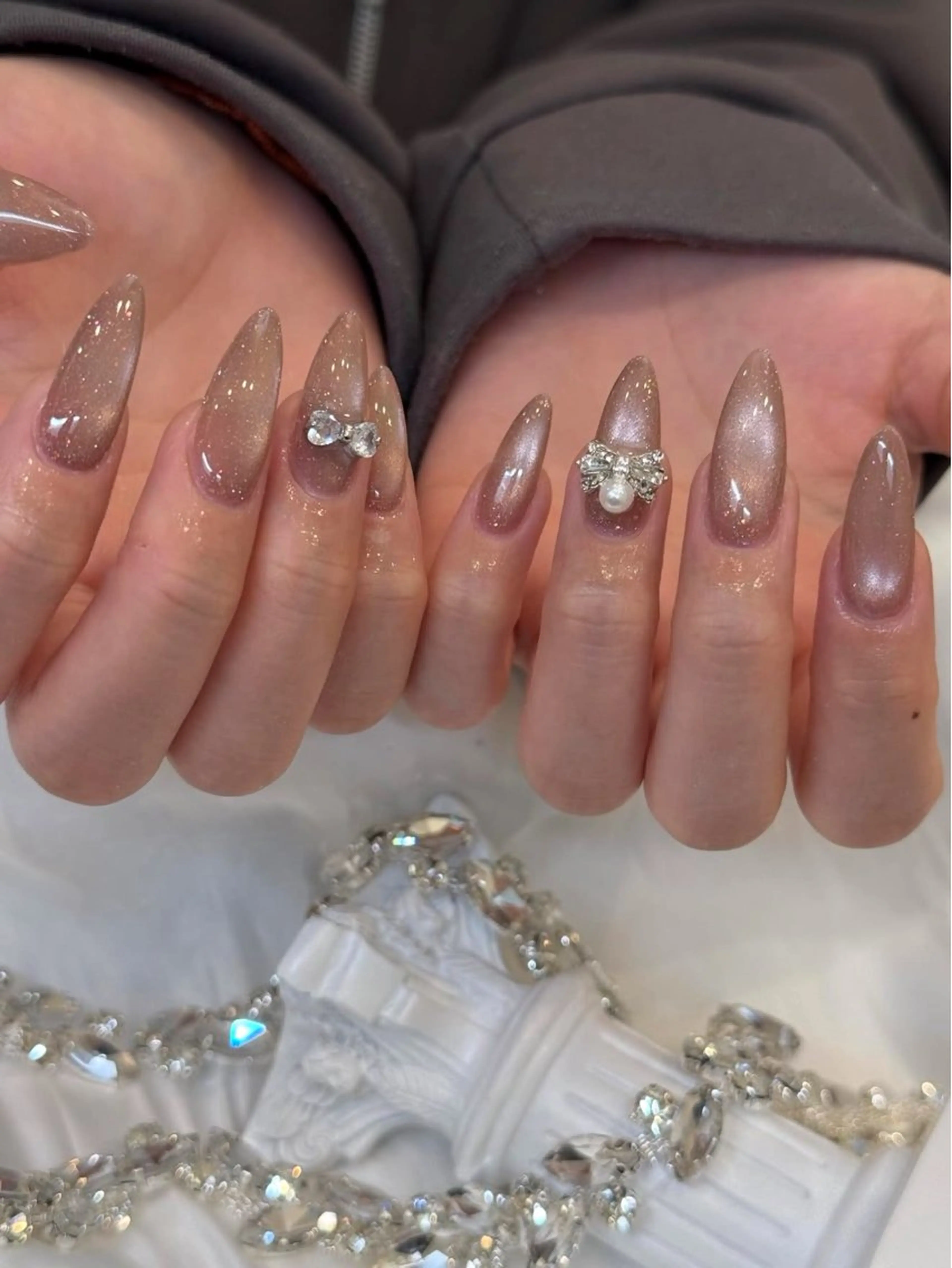 ネイル オーロラネイル ブルー チークネイル 長さ出し フットネイル ハンドネイル NOA 大塚のネイルデザイン