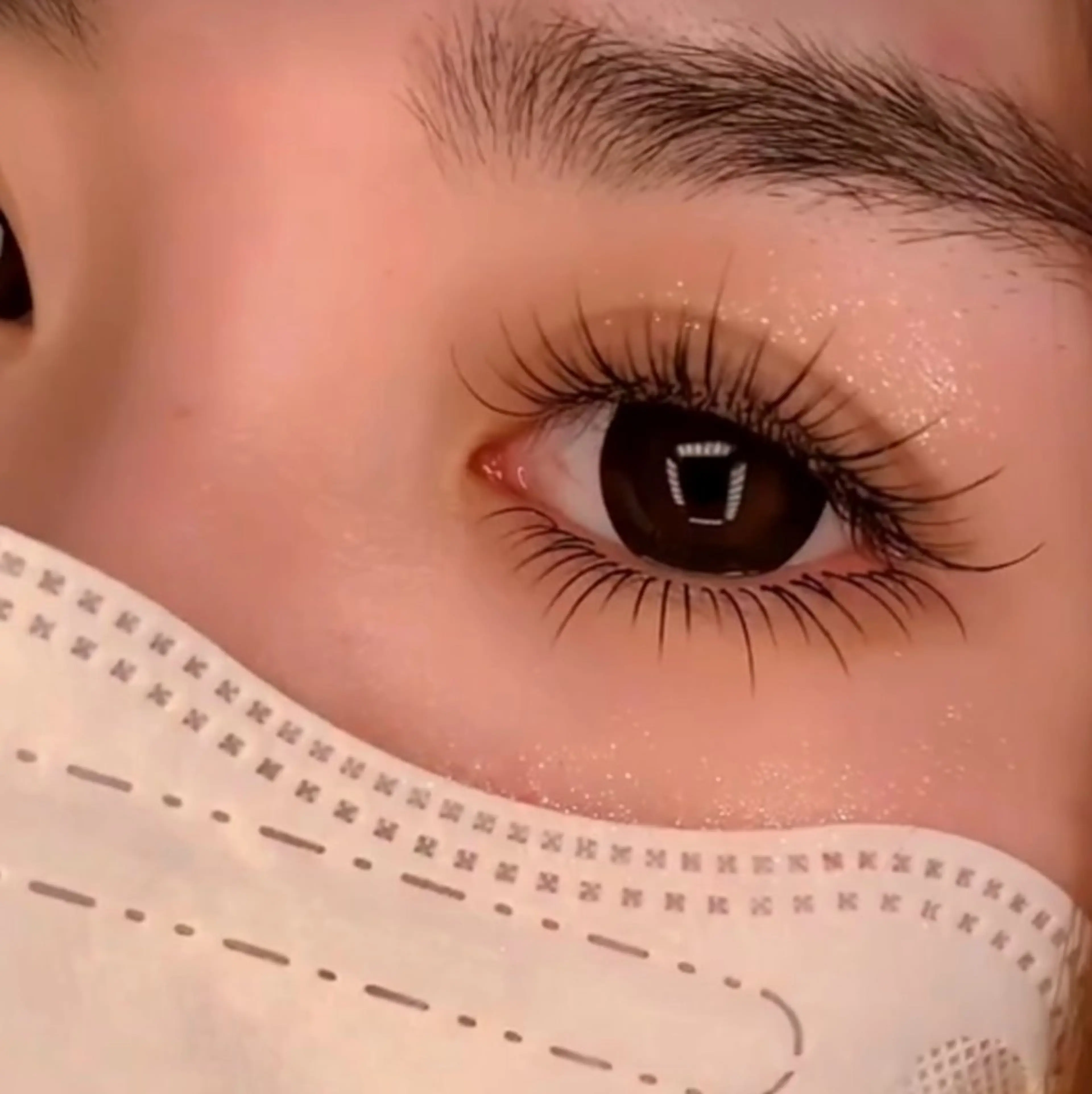 マツエク・マツパ 束感まつ毛 カラーマツエク フラットラッシュ パリジェンヌラッシュリフト まつげパーマ マツエク ミユ 横浜のマツエク・マツパデザイン