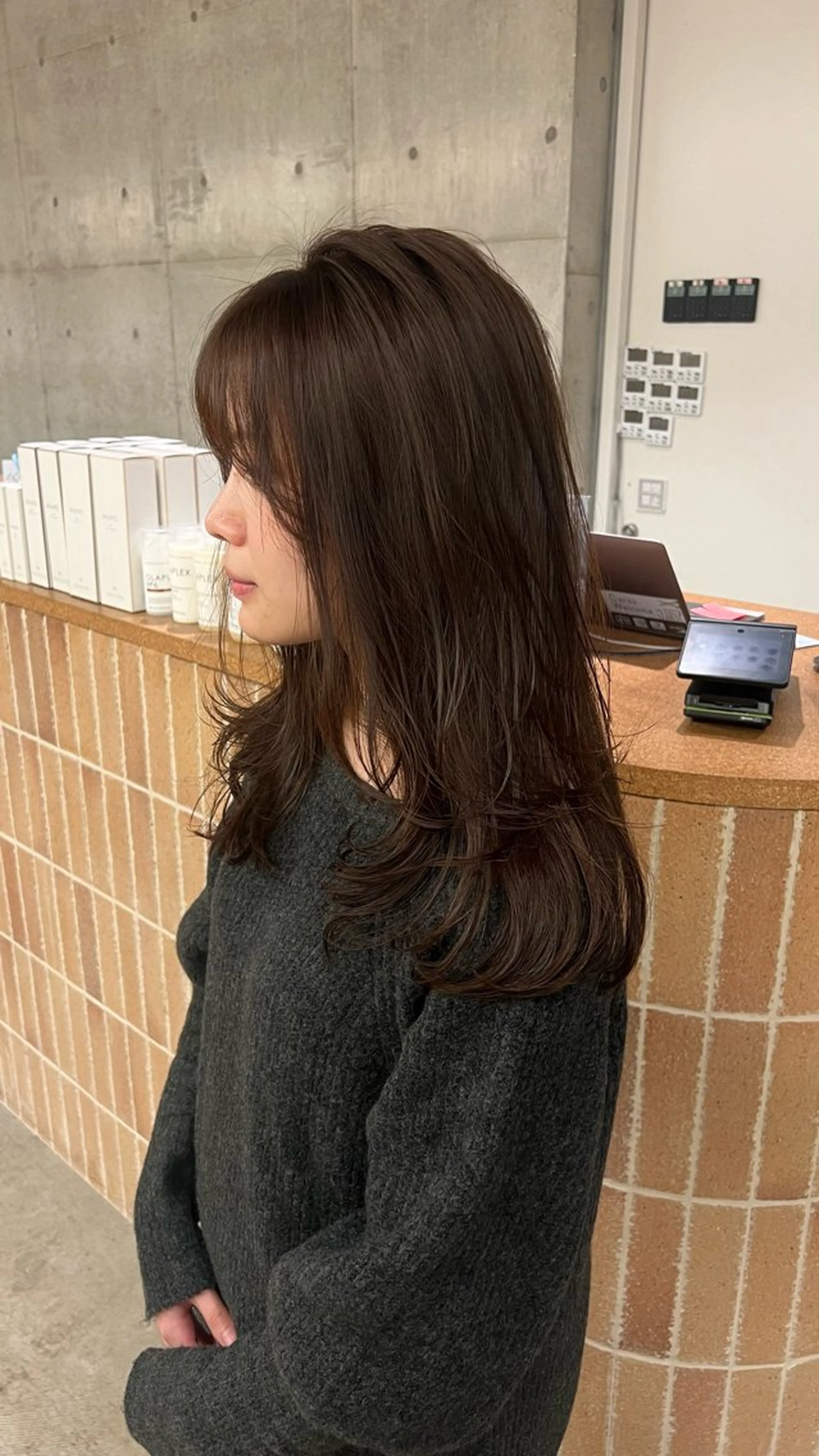 ロング カラー ロングレイヤー アッシュ アッシュグレー アッシュグレージュ 透明感カラー カット ヘアカラー 誰より丁寧なカット/ 小林輝/レイヤーのヘアスタイル