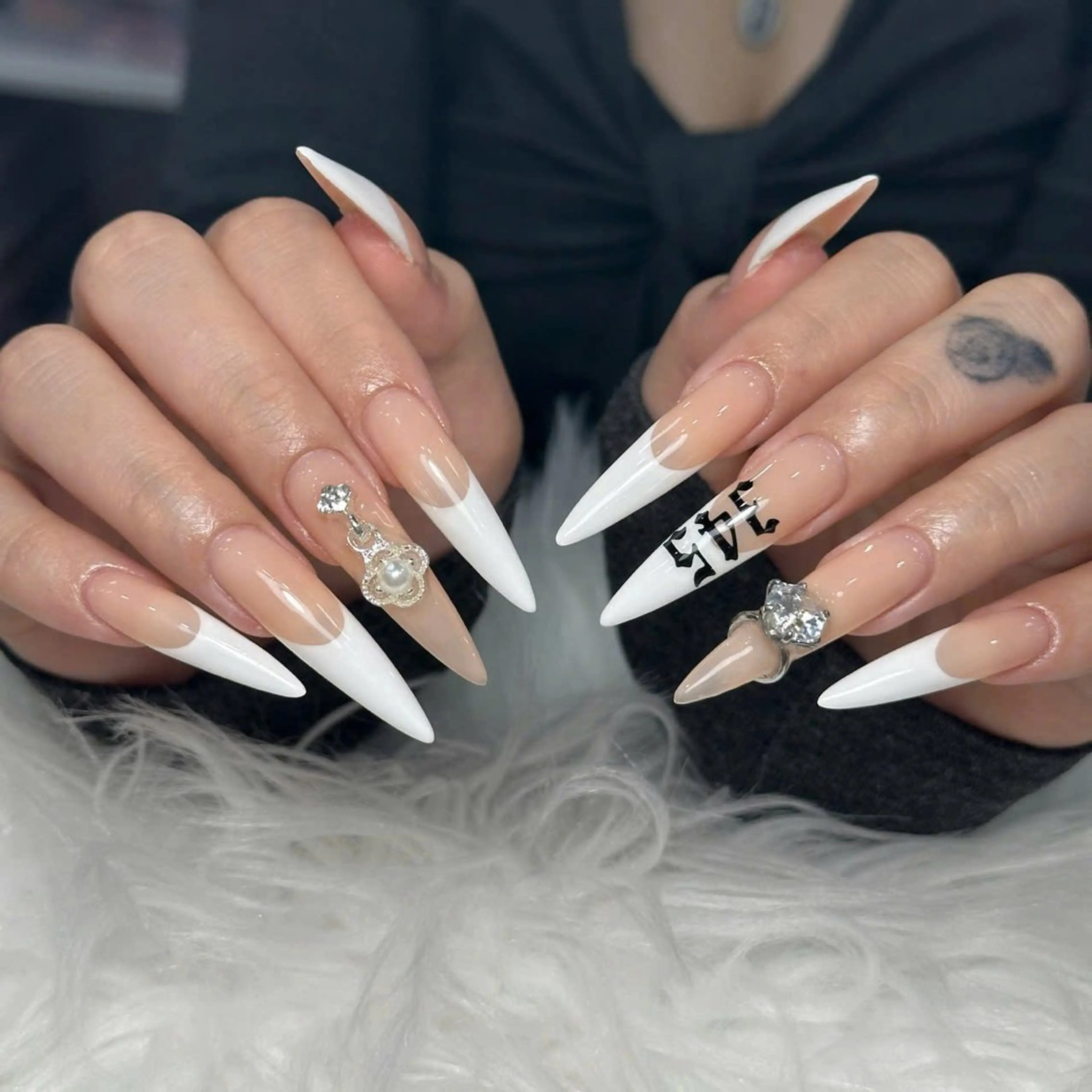 ネイル 長さ出し ジェルネイル 持ち込み オフィスネイル ワンカラーネイル ハンドネイル Michi Nail Staffのネイルデザイン