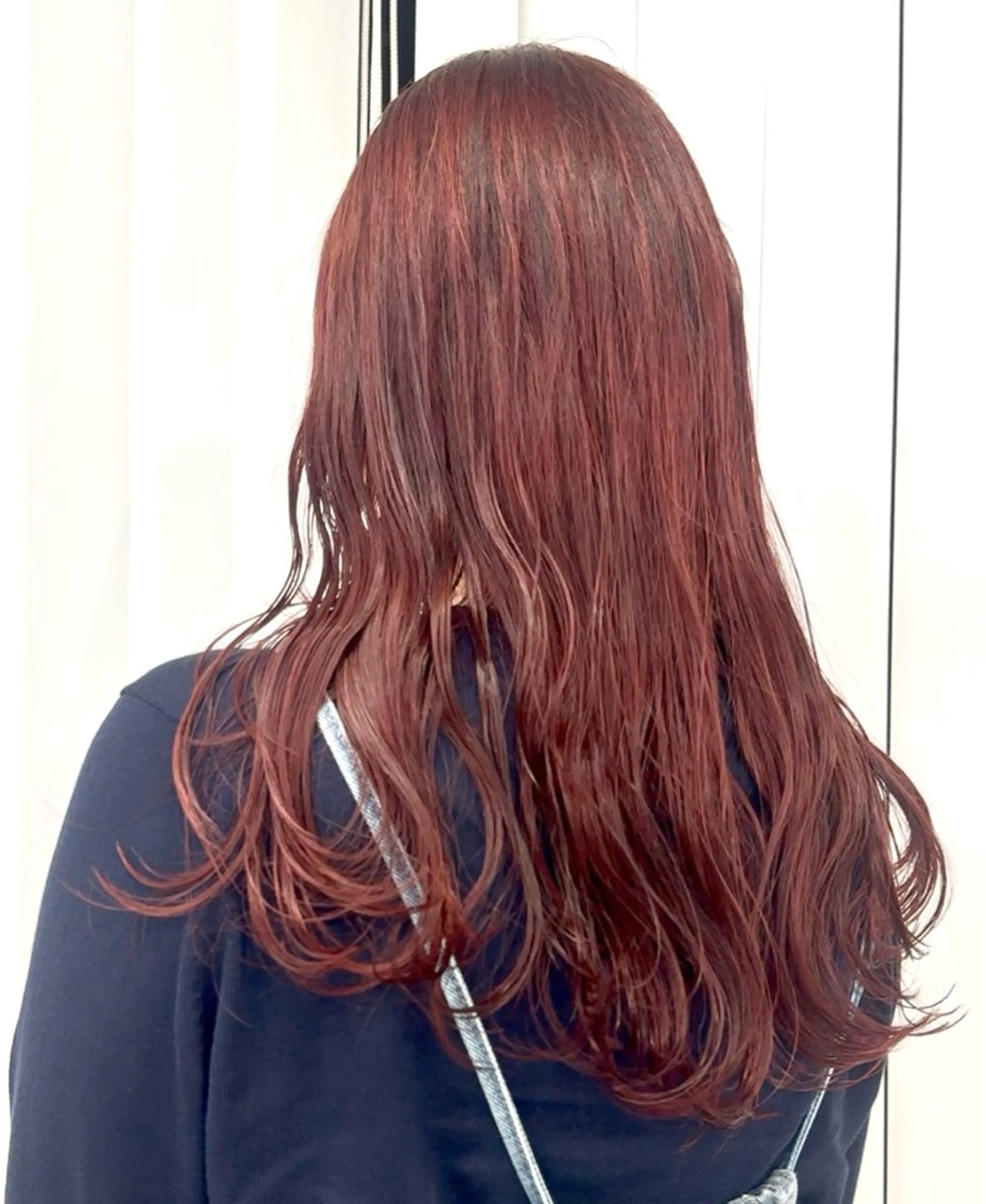 セミロング ネギシ アイナのヘアスタイル