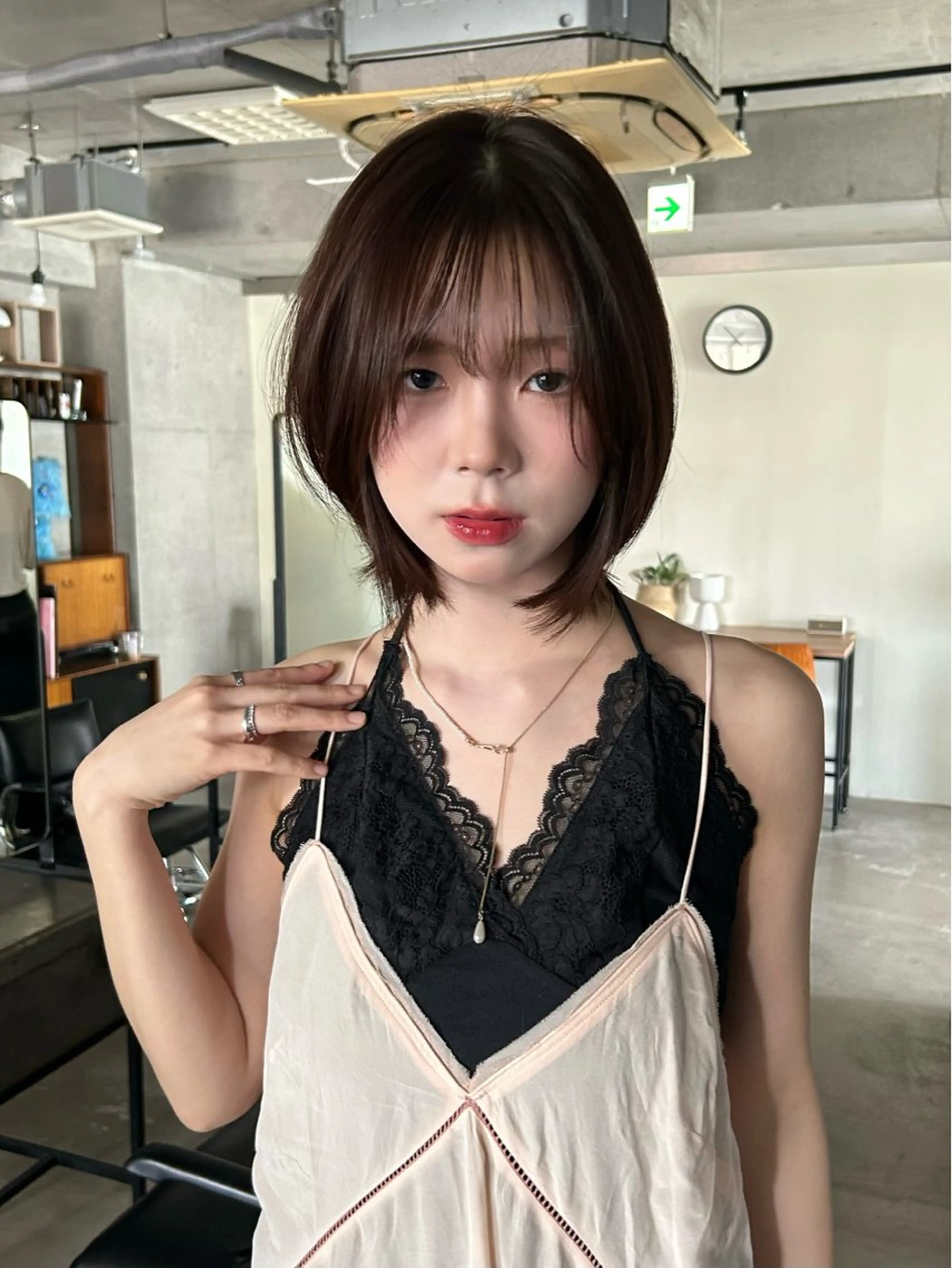 ショート カラー カット 韓国ボブ/レイヤー ボブ/ EMIRIのヘアスタイル