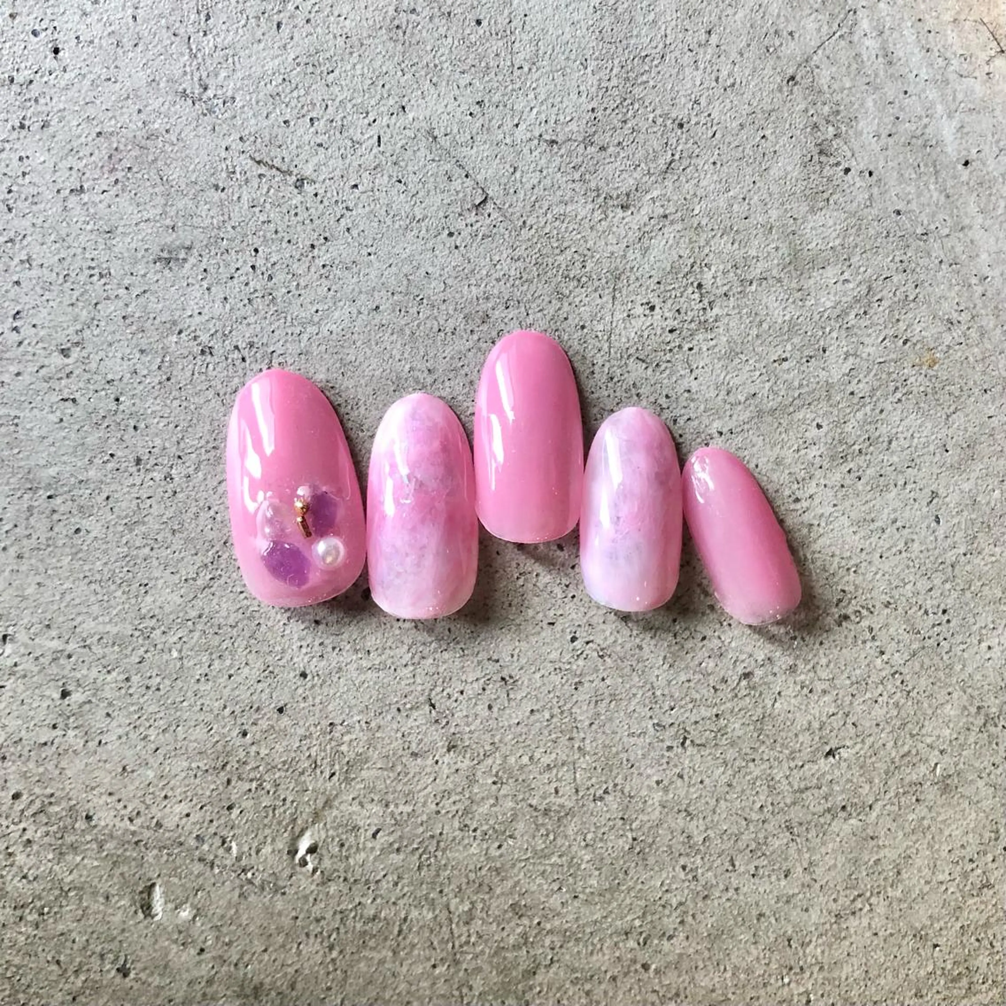 ネイル ストーンネイル TRAM-nail moriizumiのネイルデザイン