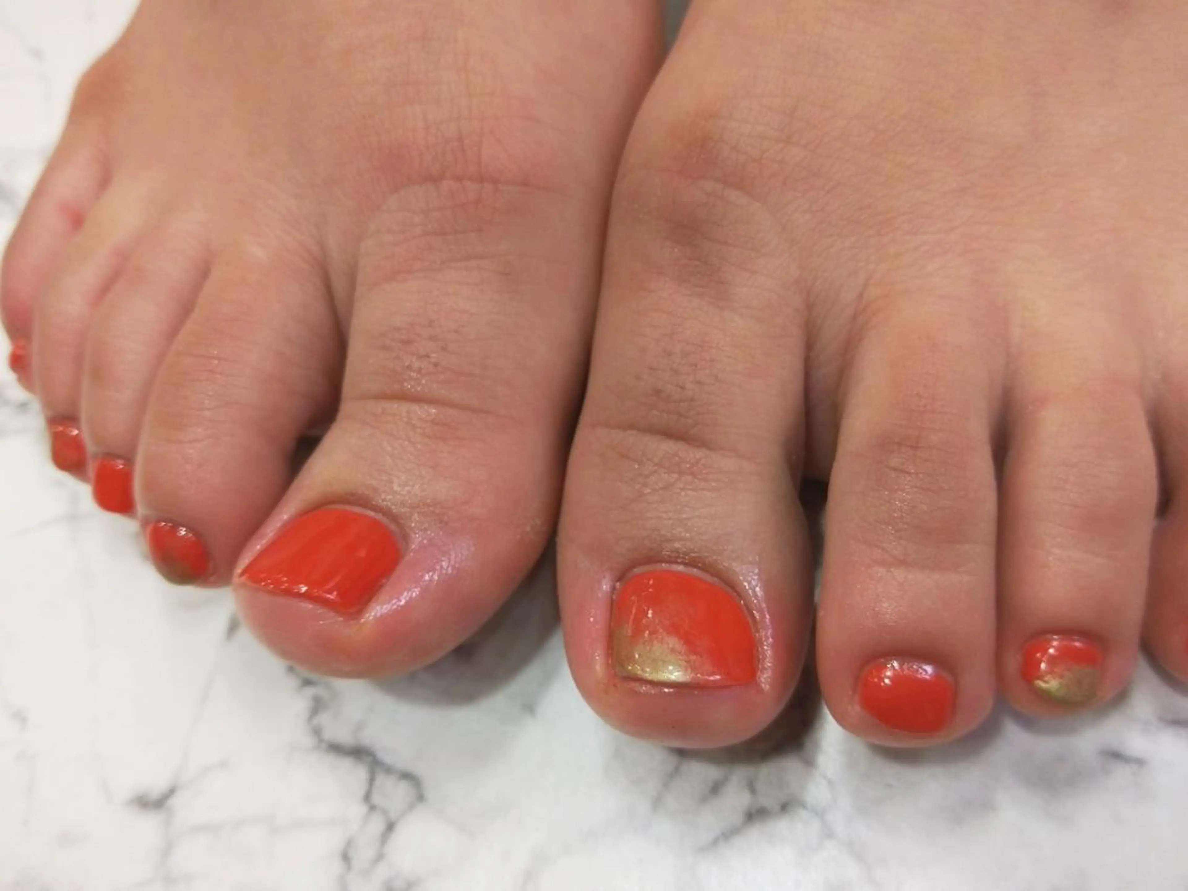 ネイル フットネイル R'well所属・はばすみれ🎀ﾈｲﾙ 光ﾌｪｲｼｬﾙ ﾍｱのネイルデザイン