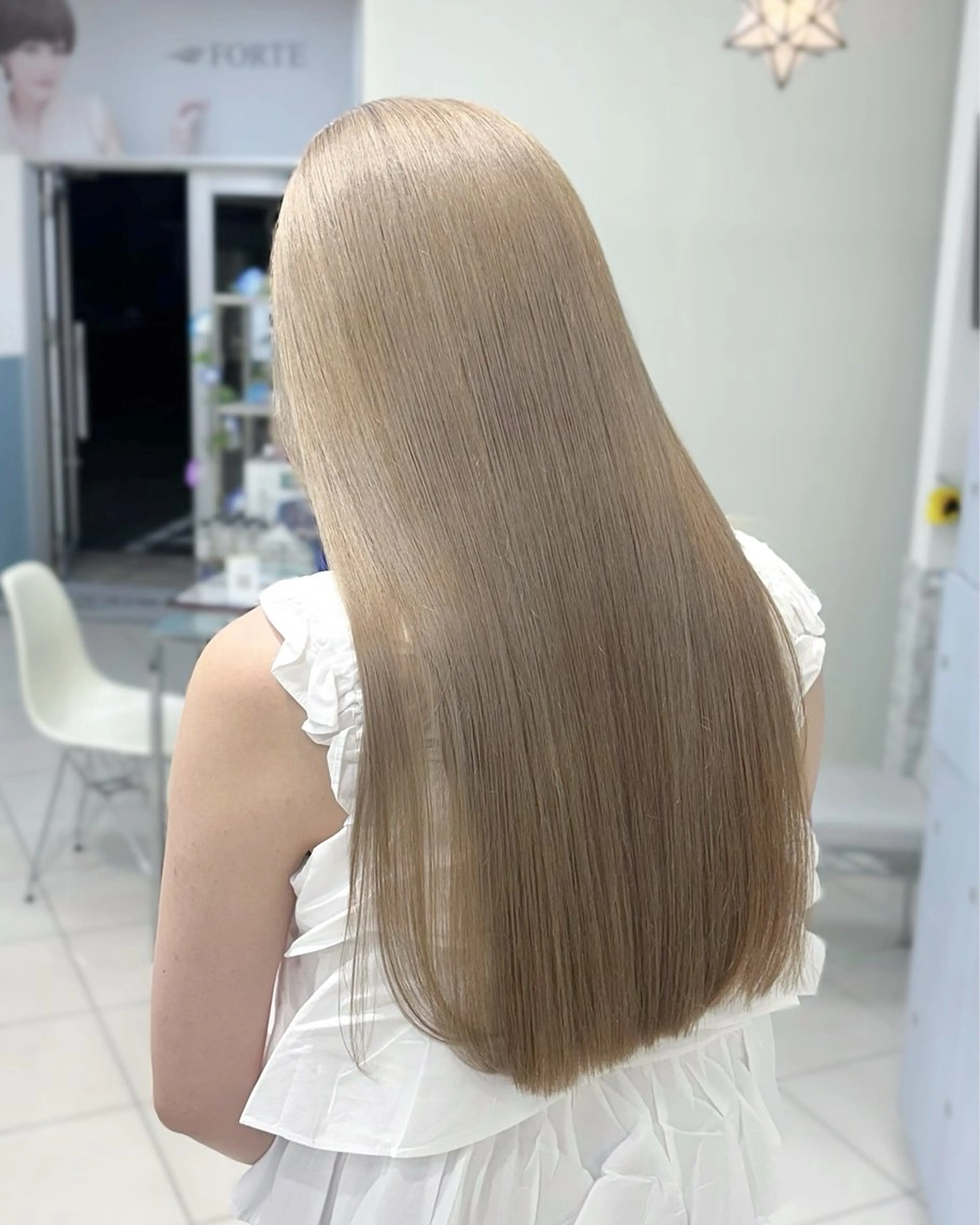 ブリーチ+カラー＋髪質改善プラチナトリートメントの写真