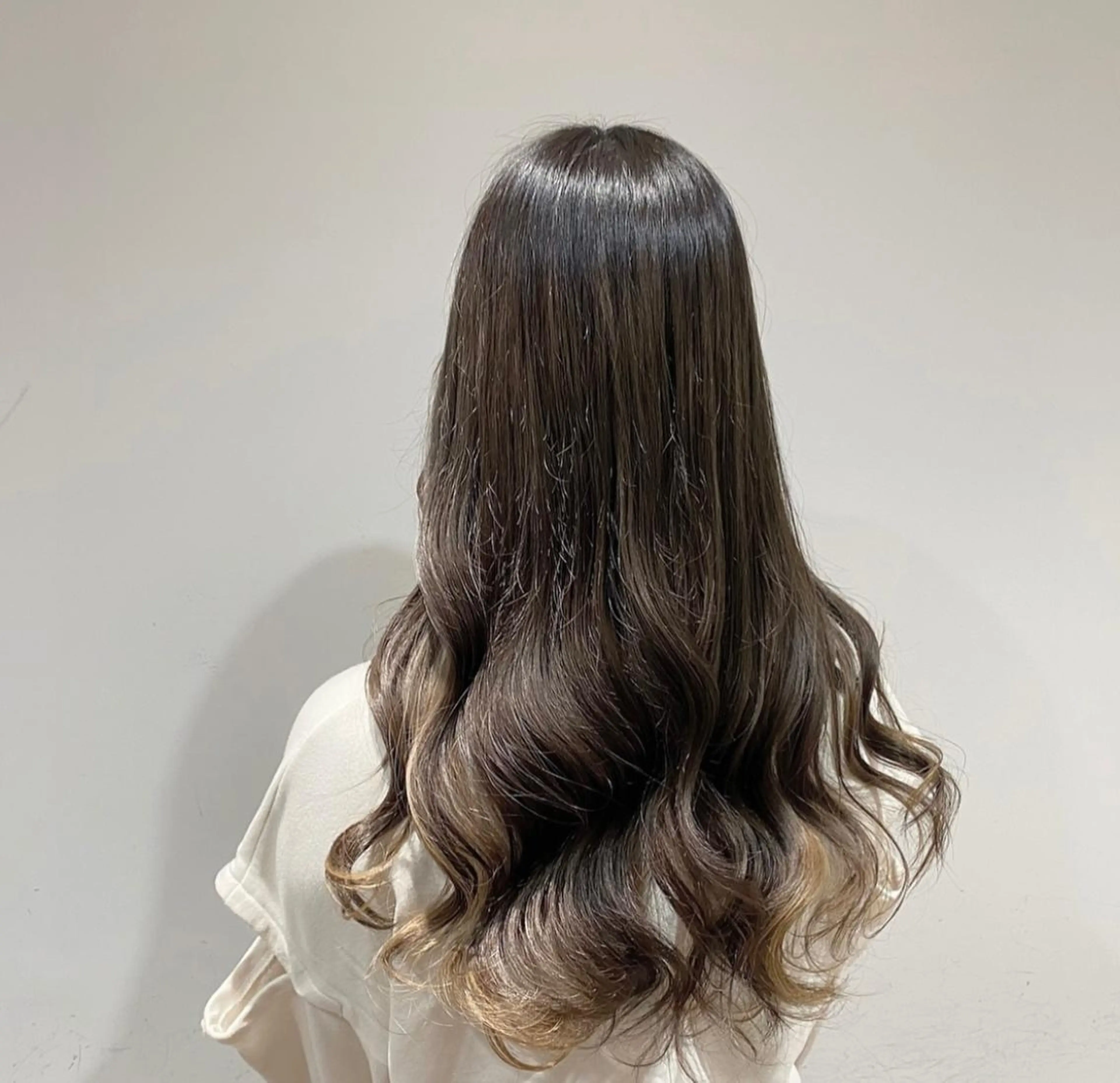 ロング たなか もえなのヘアスタイル