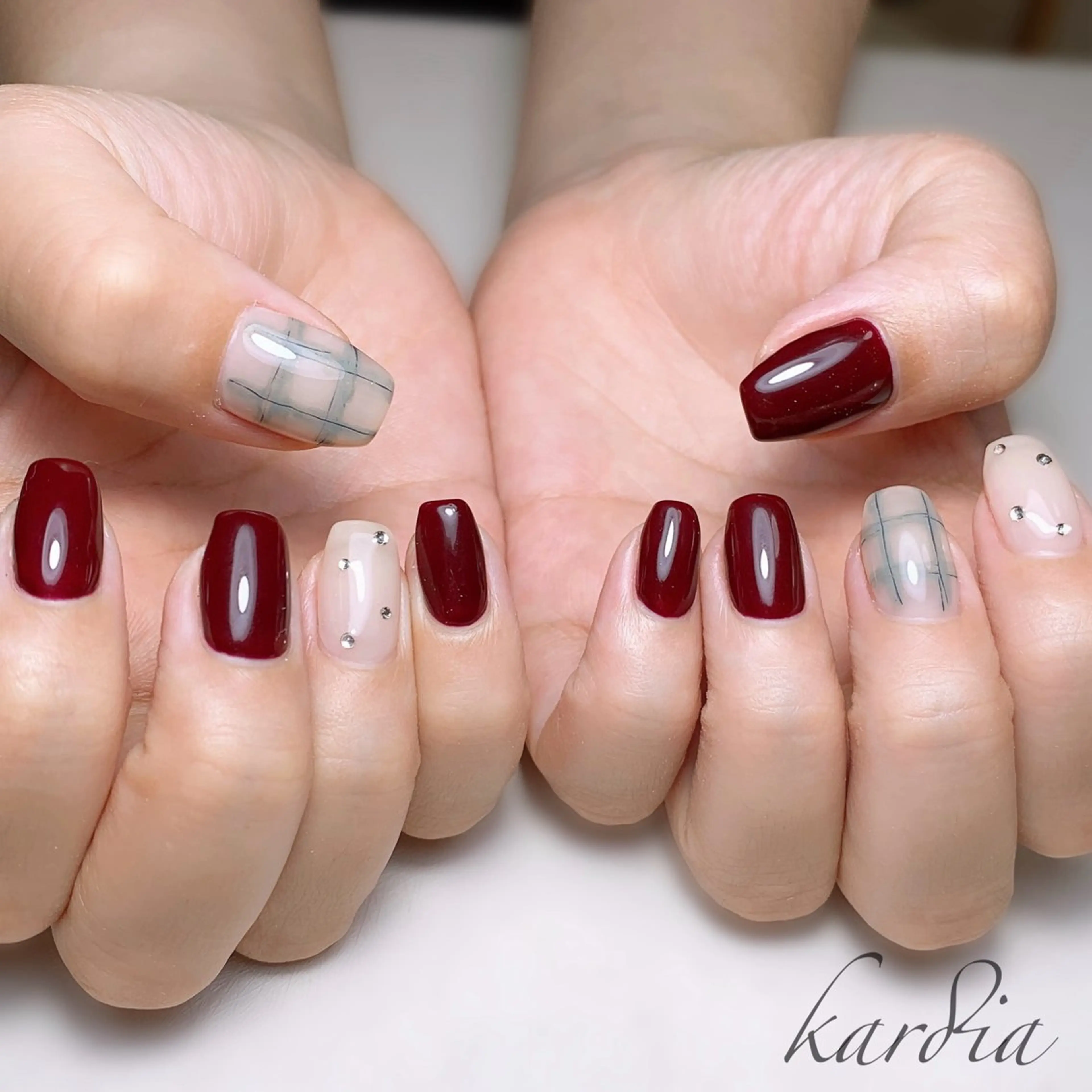 ネイル καρδιά -ｶﾙﾃﾞｨｱ-のネイルデザイン