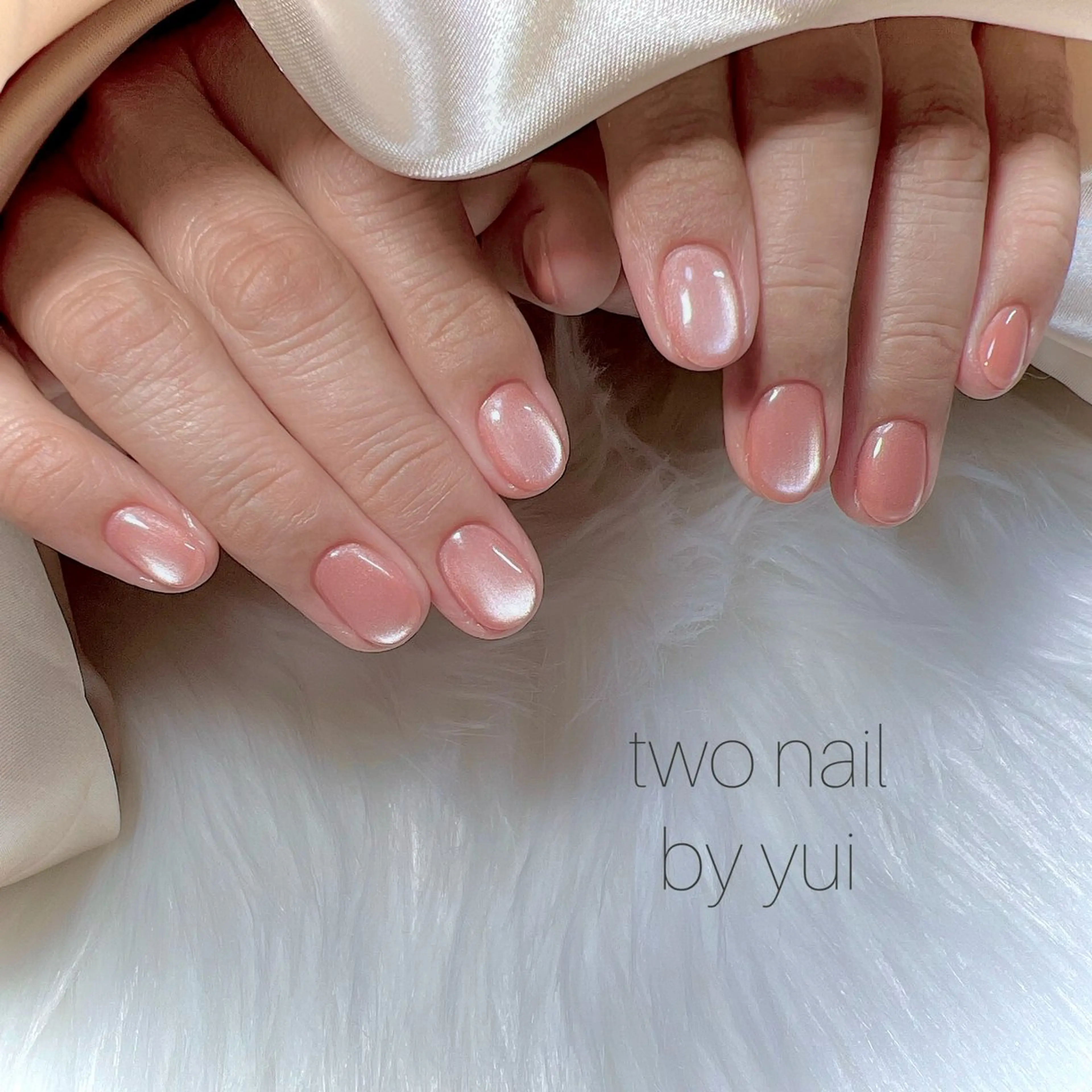 ネイル キラキラネイル マグネットネイル ネイルチップ ホワイト ハンドネイル two nailのネイルデザイン