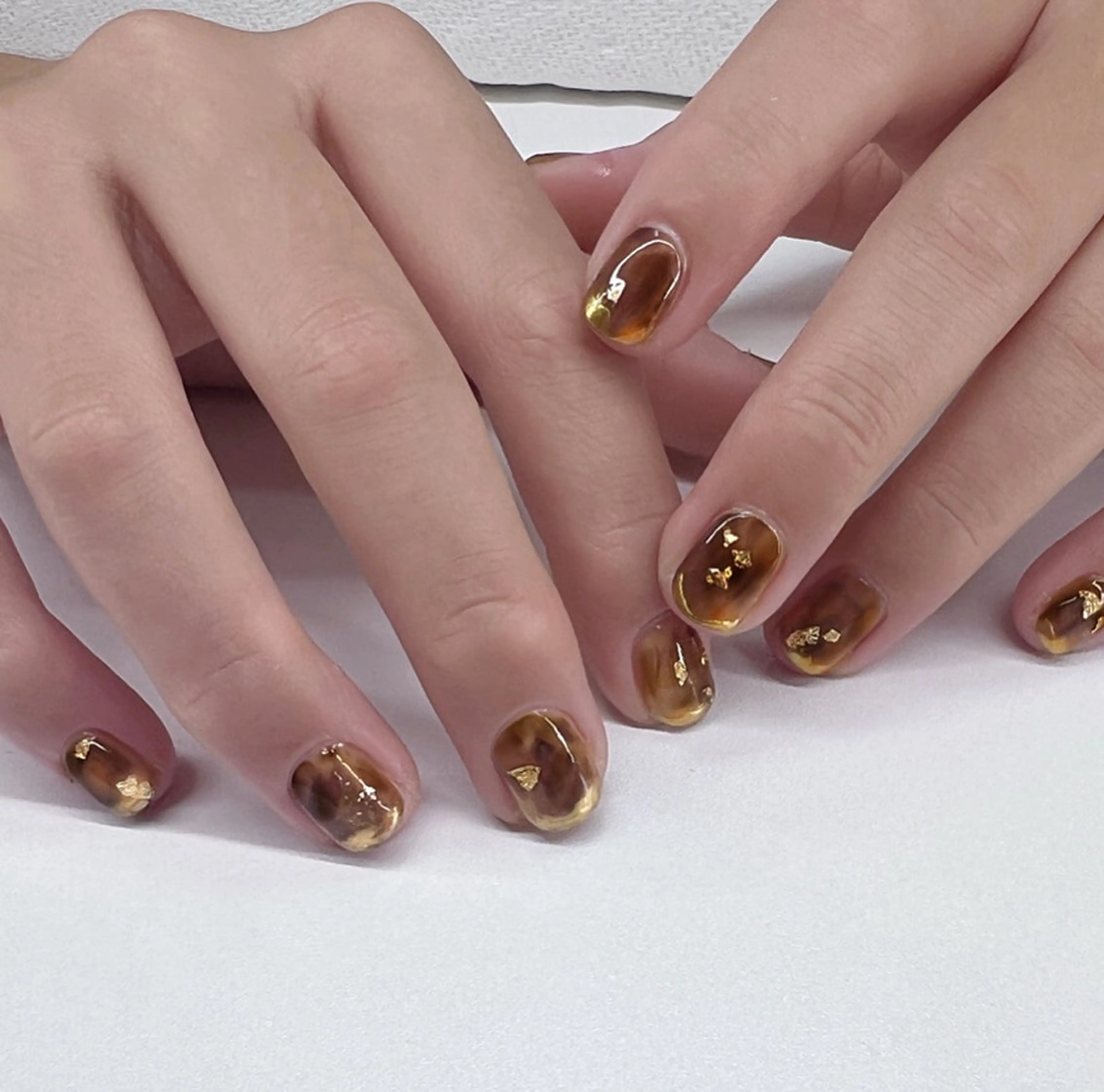 ネイル ゴールド ハンドネイル aura nail.のネイルデザイン