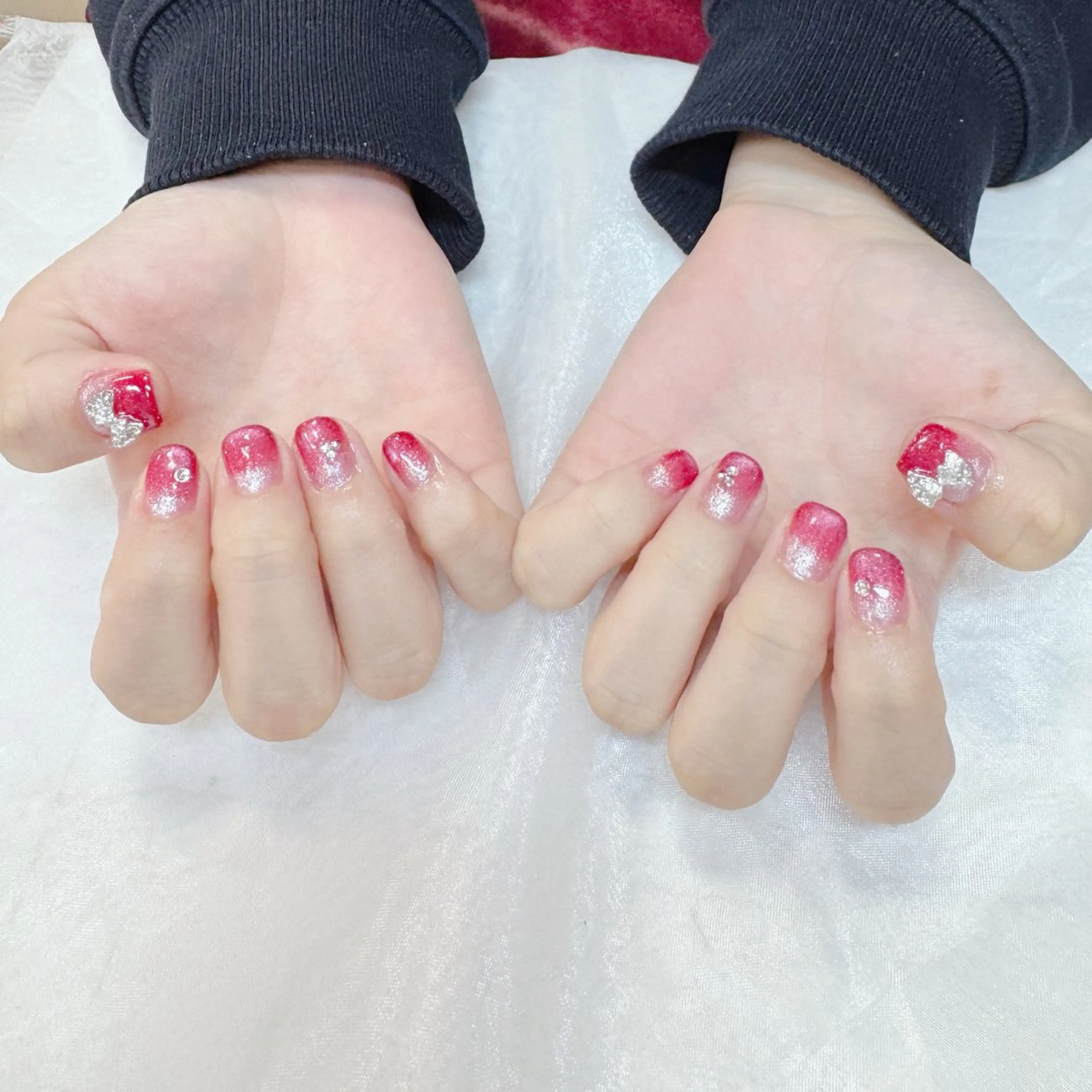 ネイル キラキラネイル マグネットネイル リボン maruyasu. yのネイルデザイン