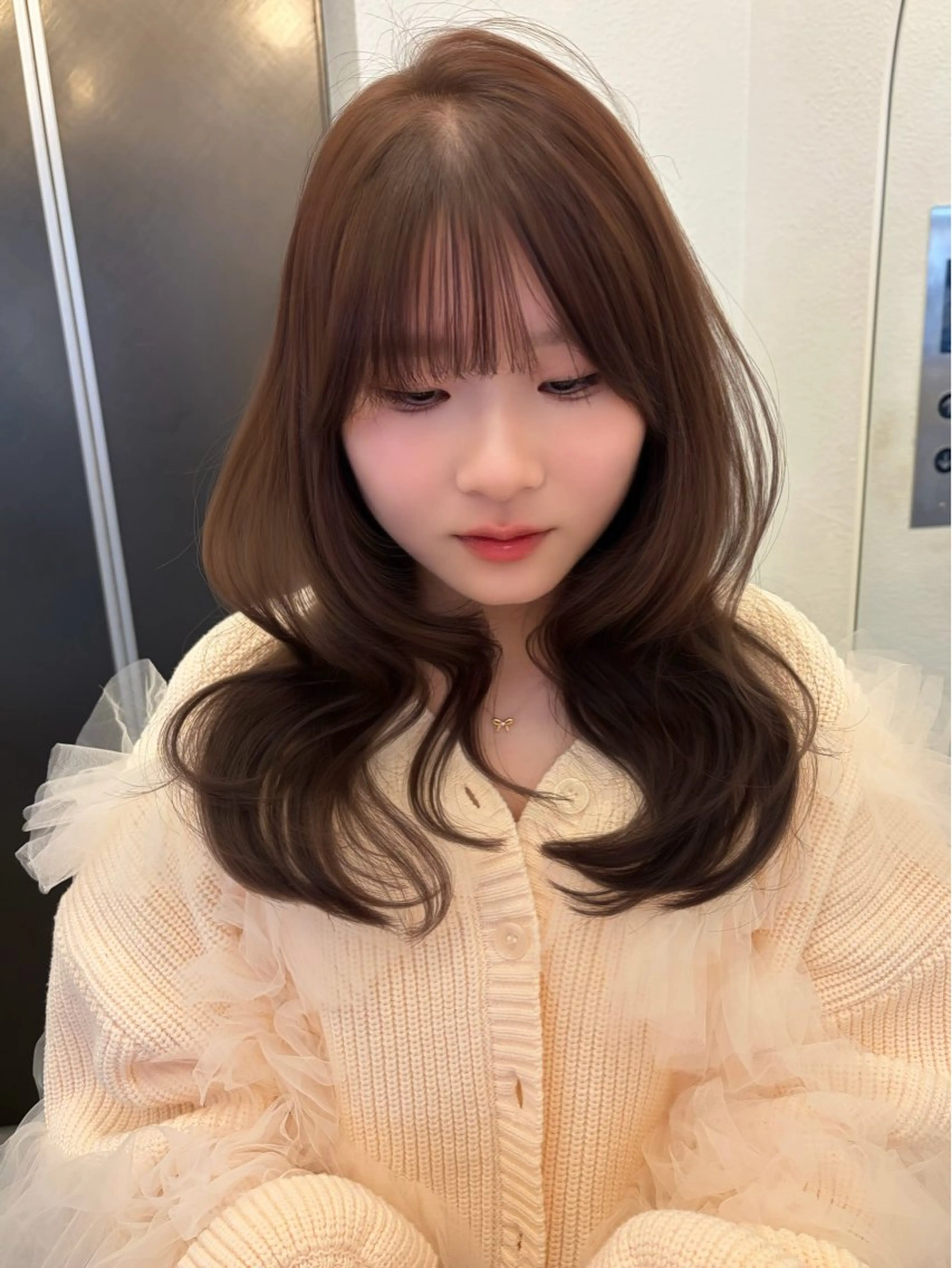 セミロング くびれヘア 顔周りカット 天使の羽バング・フェザーバング ハッシュカット 韓国風ヘア 髙杉 心のヘアスタイル