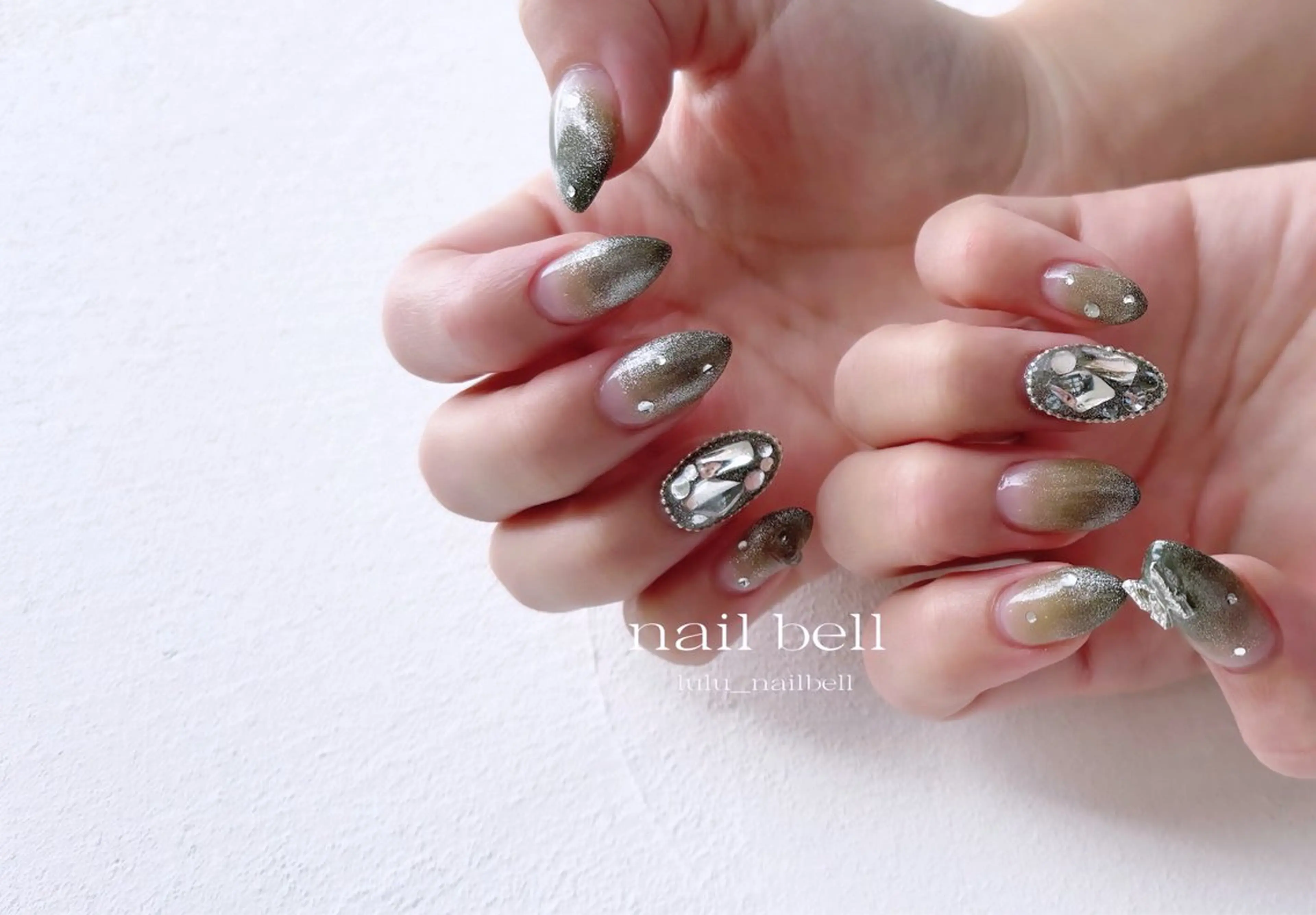 ネイル グラデーション マグネットネイル 大人可愛いネイル🎗 Hinaのネイルデザイン