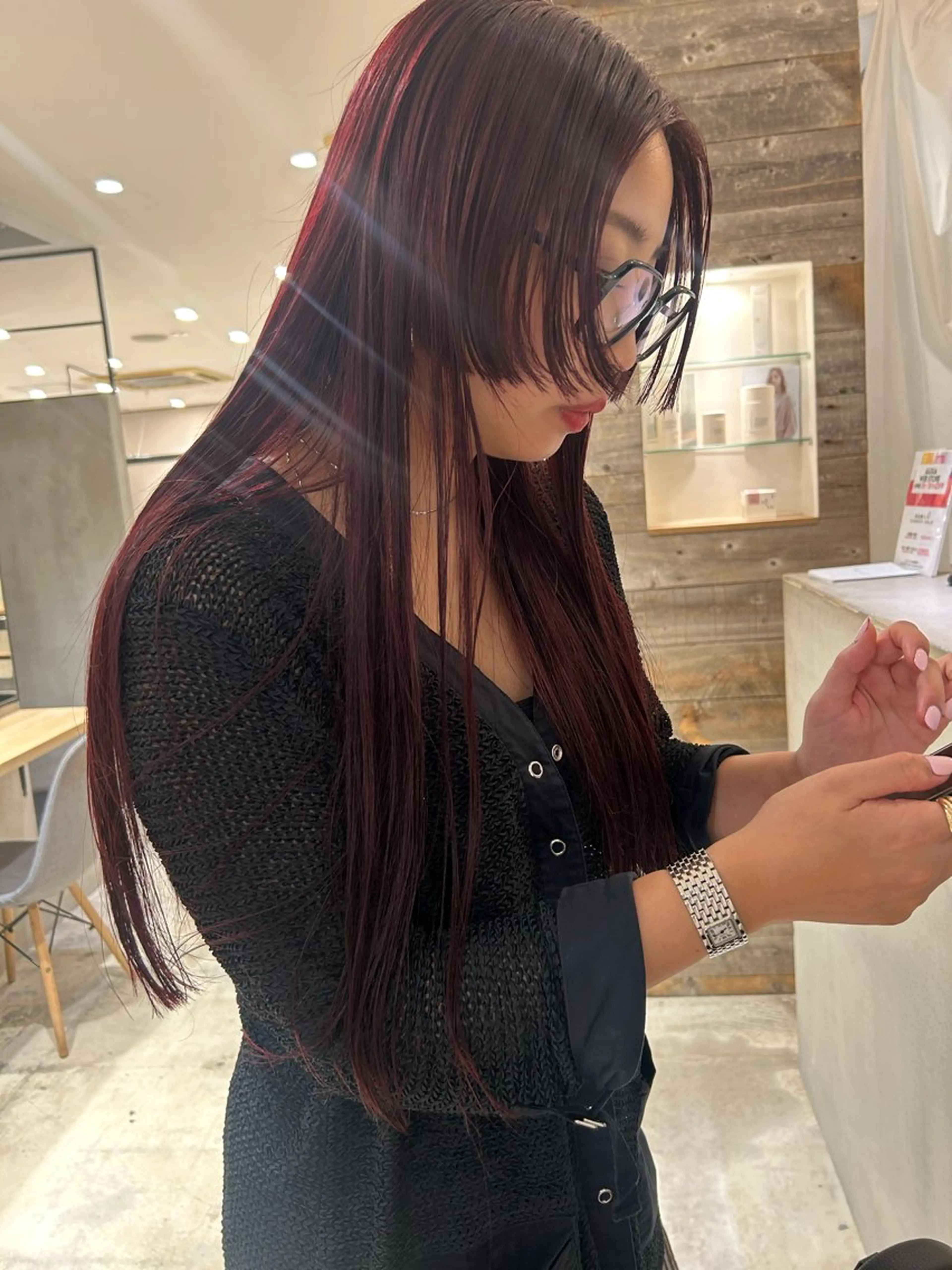 ロング カラー ダブルカラー レッドカラー ロング サイドバング カット ヘアカラー トリートメント 村上雅人 ナチュラルモードのヘアスタイル
