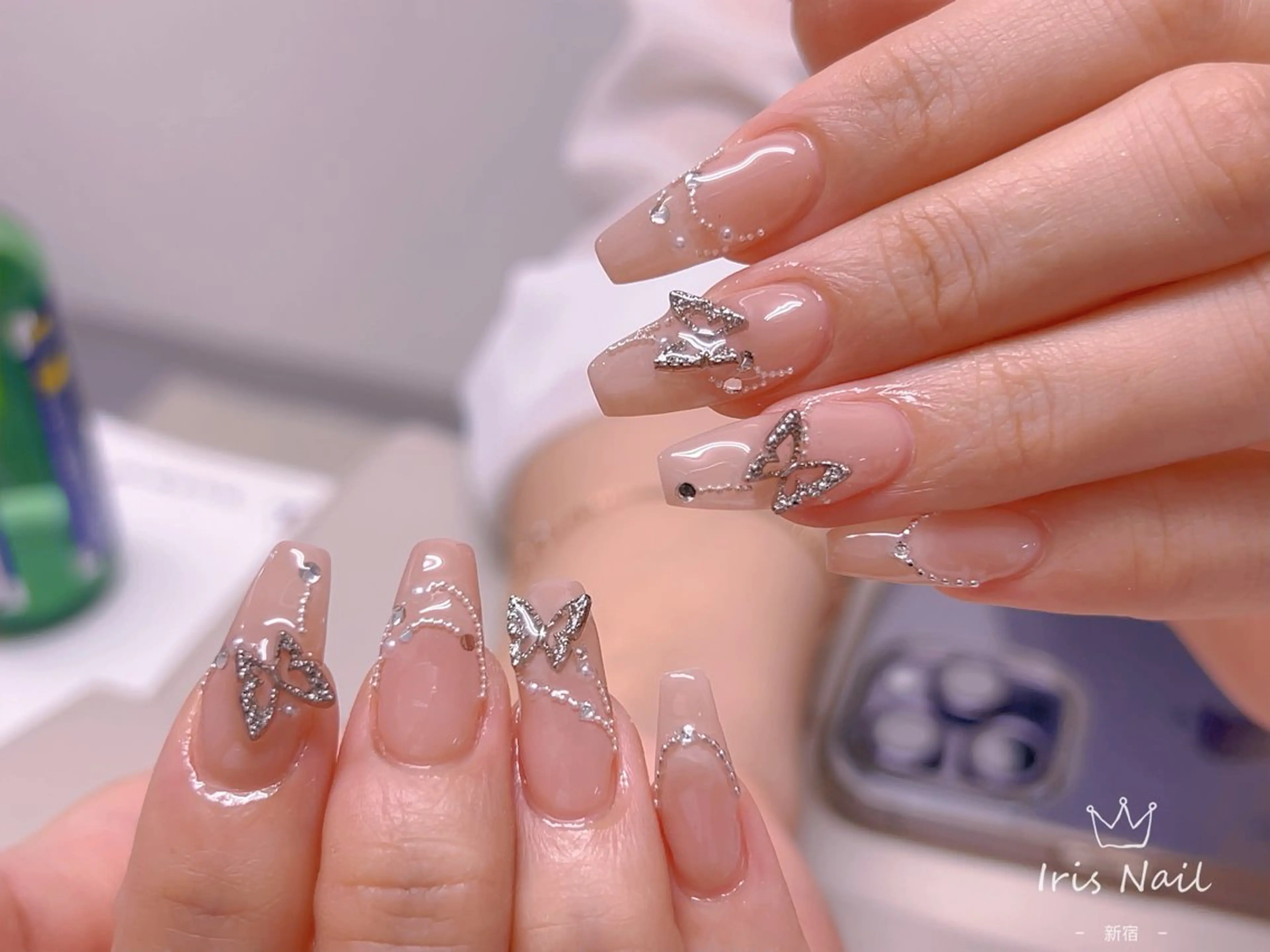 ネイル フレンチネイル ジェルネイル グラデーション 韓国ネイル マグネットネイル ハンドネイル 【長さ出し】 IRIS NAILのネイルデザイン