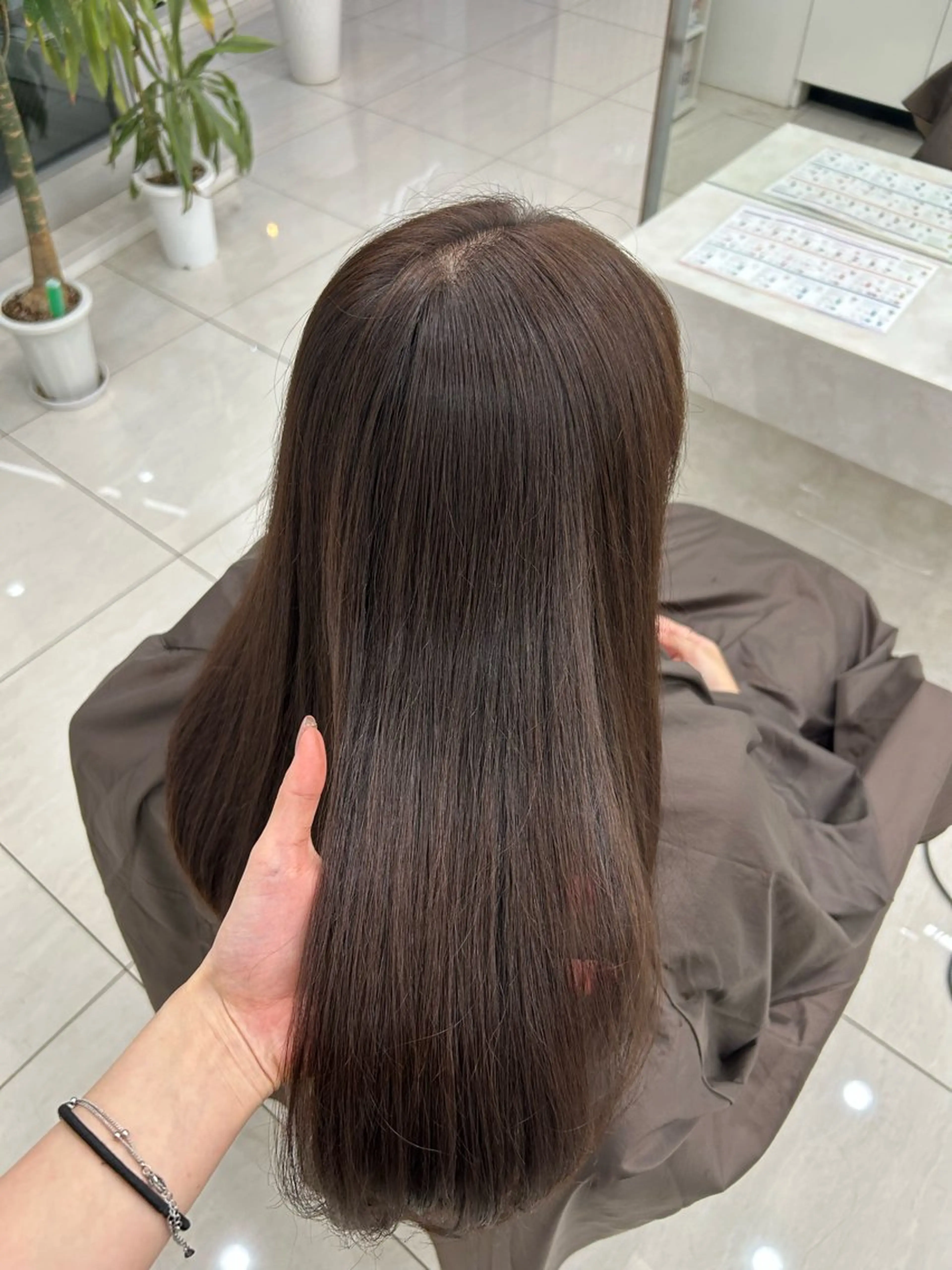 ロング Kurumi リトル渋谷のヘアスタイル