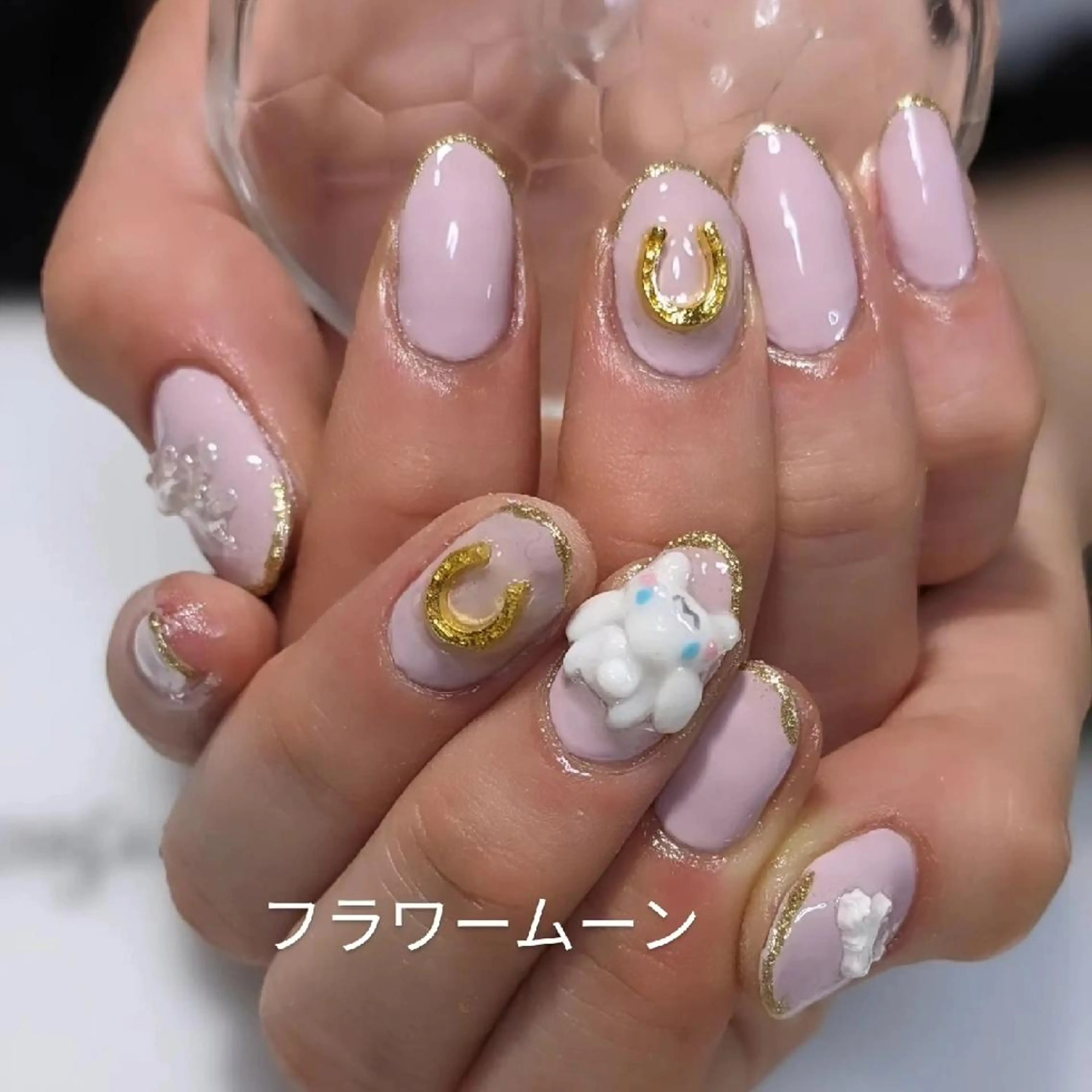 ネイル フラワー ムーンのネイルデザイン