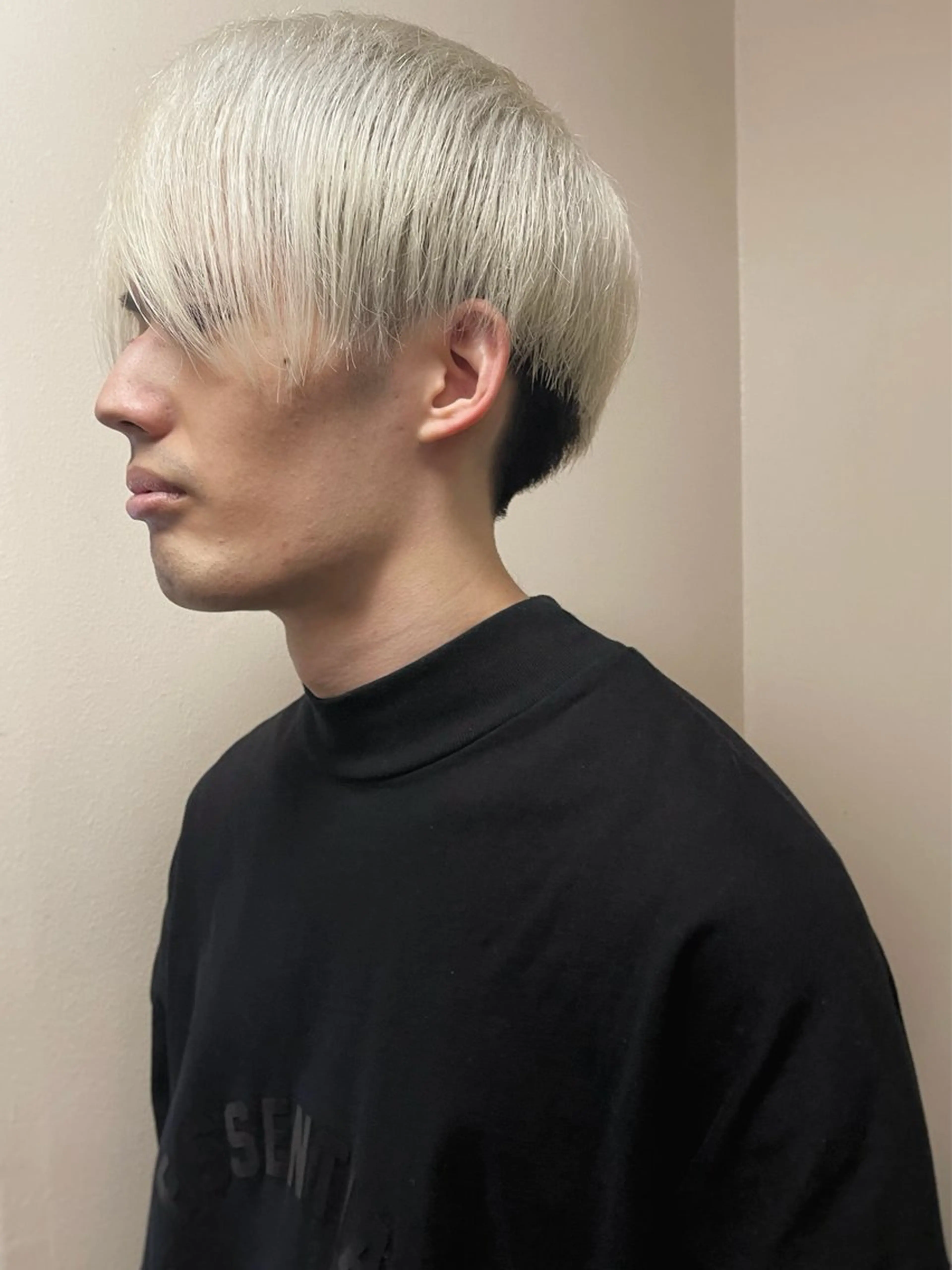 ショート カラー メンズ カット ヘアカラー トリートメント ヘアセット 安部佑哉/ハイトーン /レイヤー/ブリーチのヘアスタイル