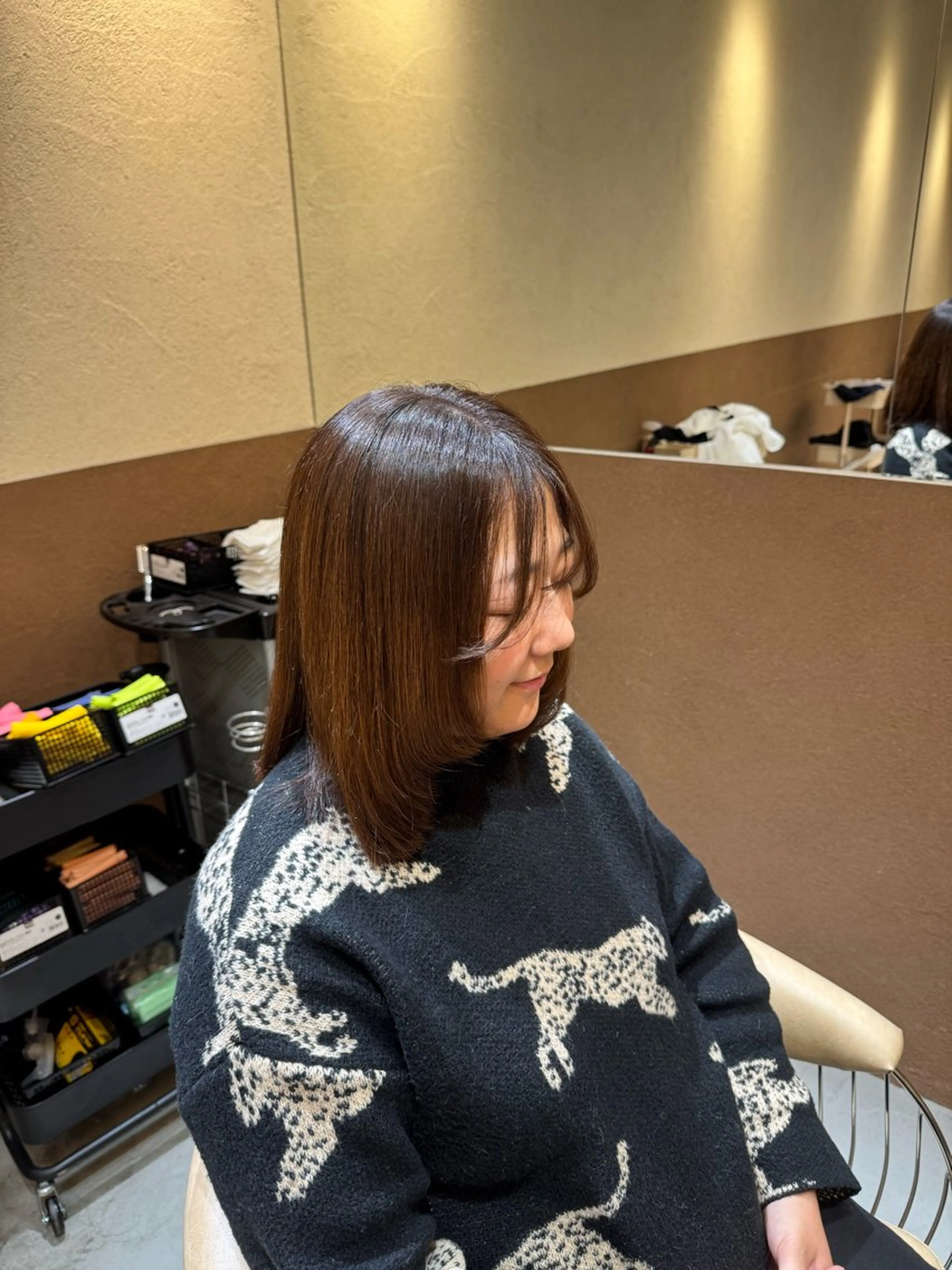 ミディアム 顔まわりレイヤー 顔周りカット レイヤーカット 赤羽根 周のヘアスタイル
