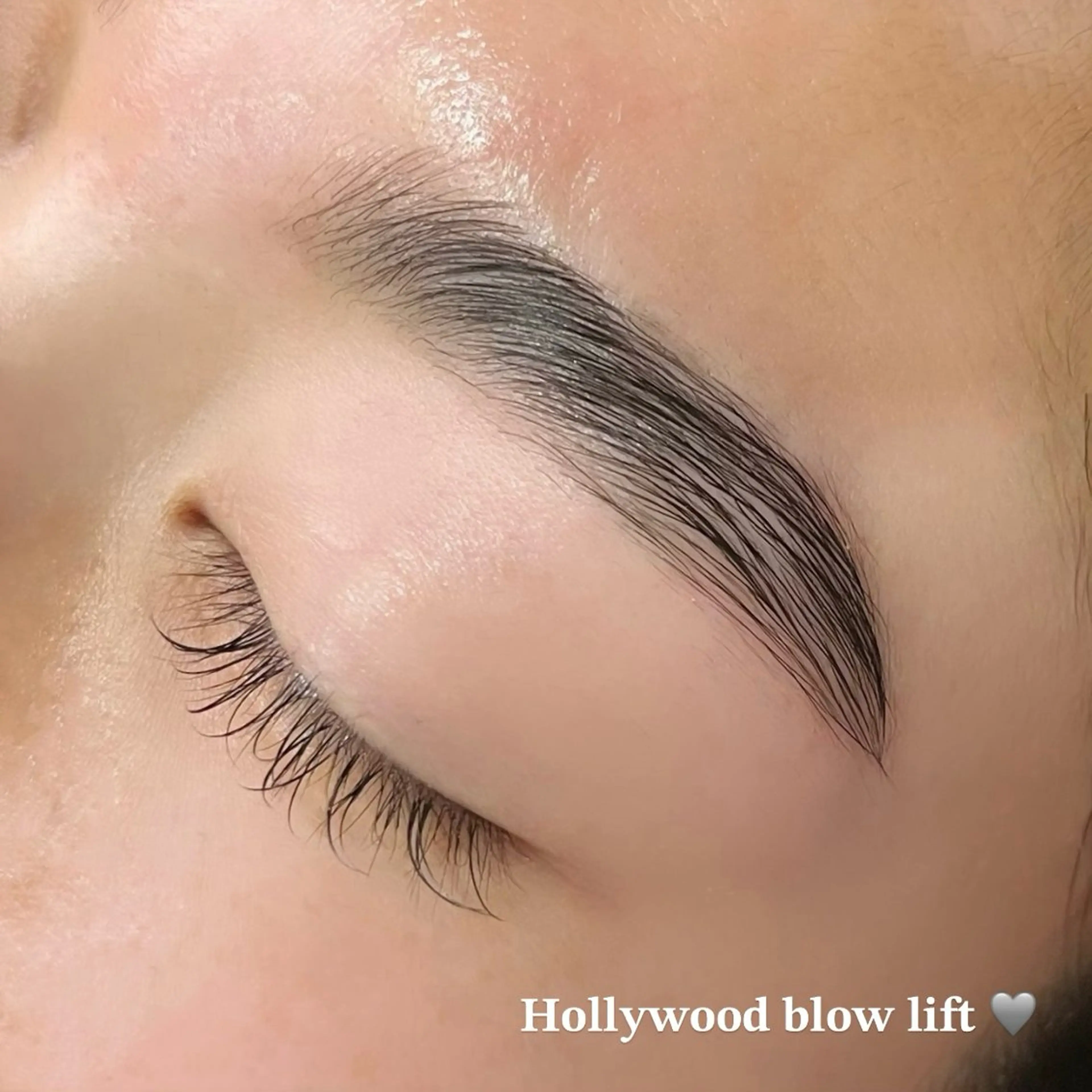 アイブロウ 石田 唯里音のマツエク・マツパデザイン