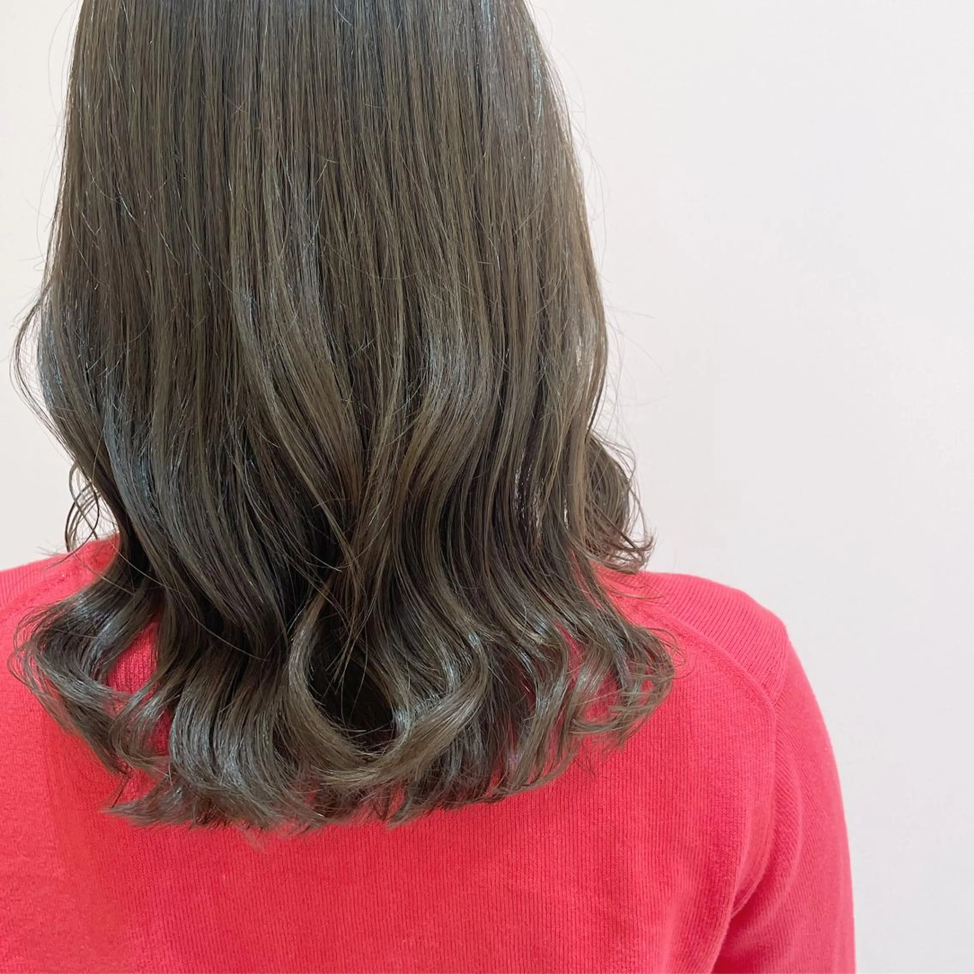 セミロング カラー レイヤー/ウルフ/ ハイトーンchimiのヘアスタイル