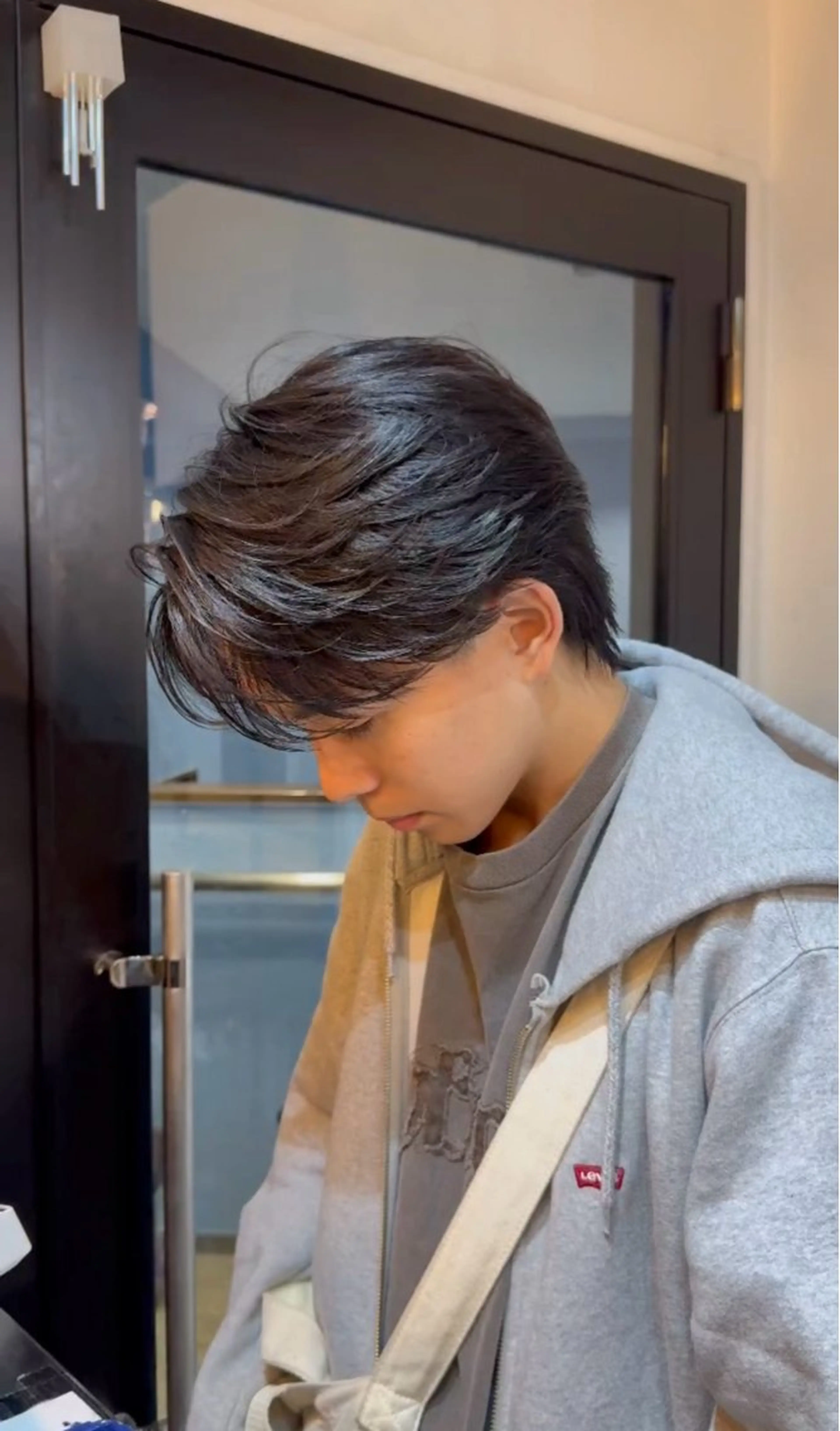 ショート パーマ メンズ おがた たくむの眉毛・アイブロウイメージ