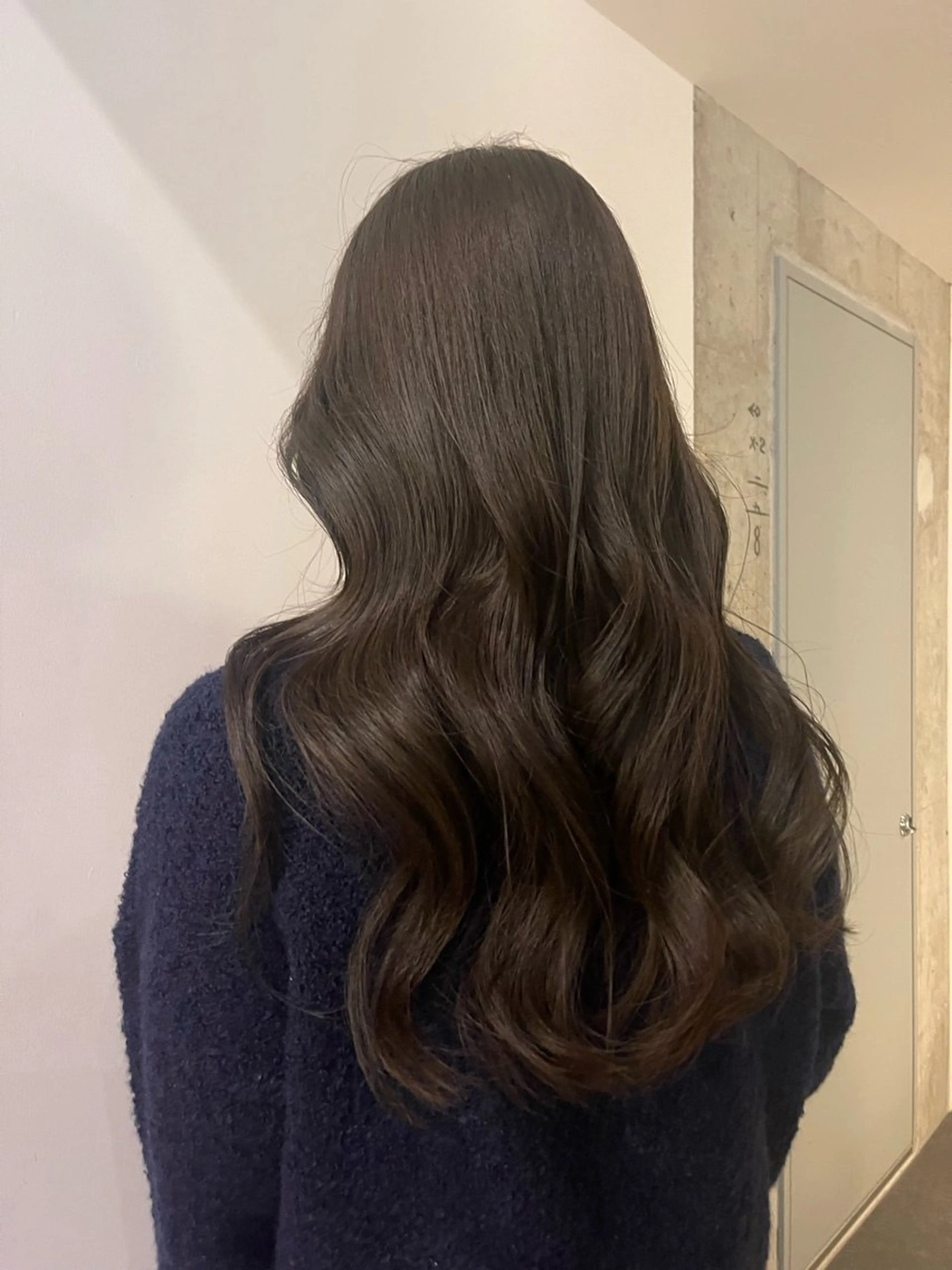 ロング カラー 🫧うる艶レイヤー /グレージュ🪐リサのヘアスタイル