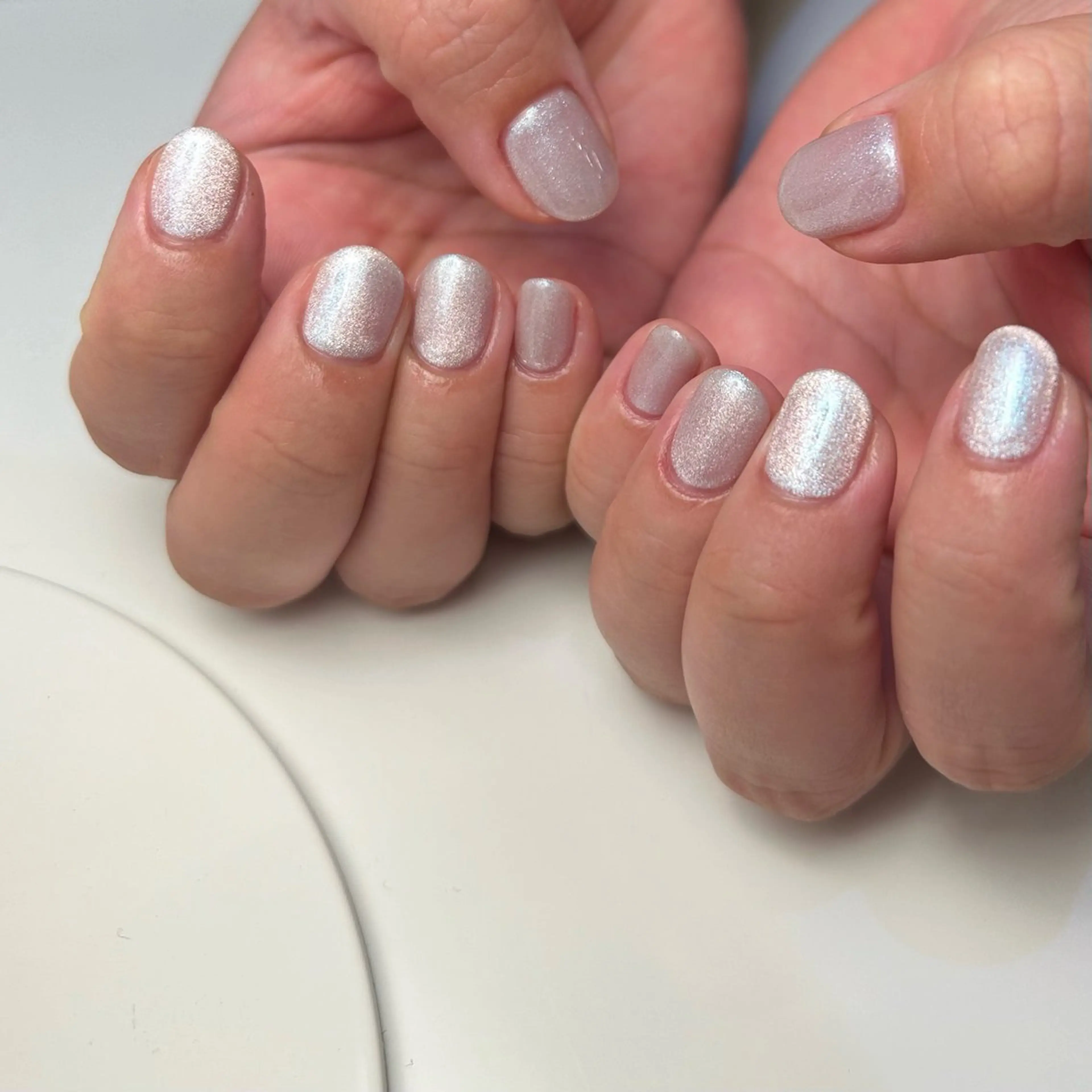 ネイル マグネットネイル Yumi シンプルネイルのネイルデザイン