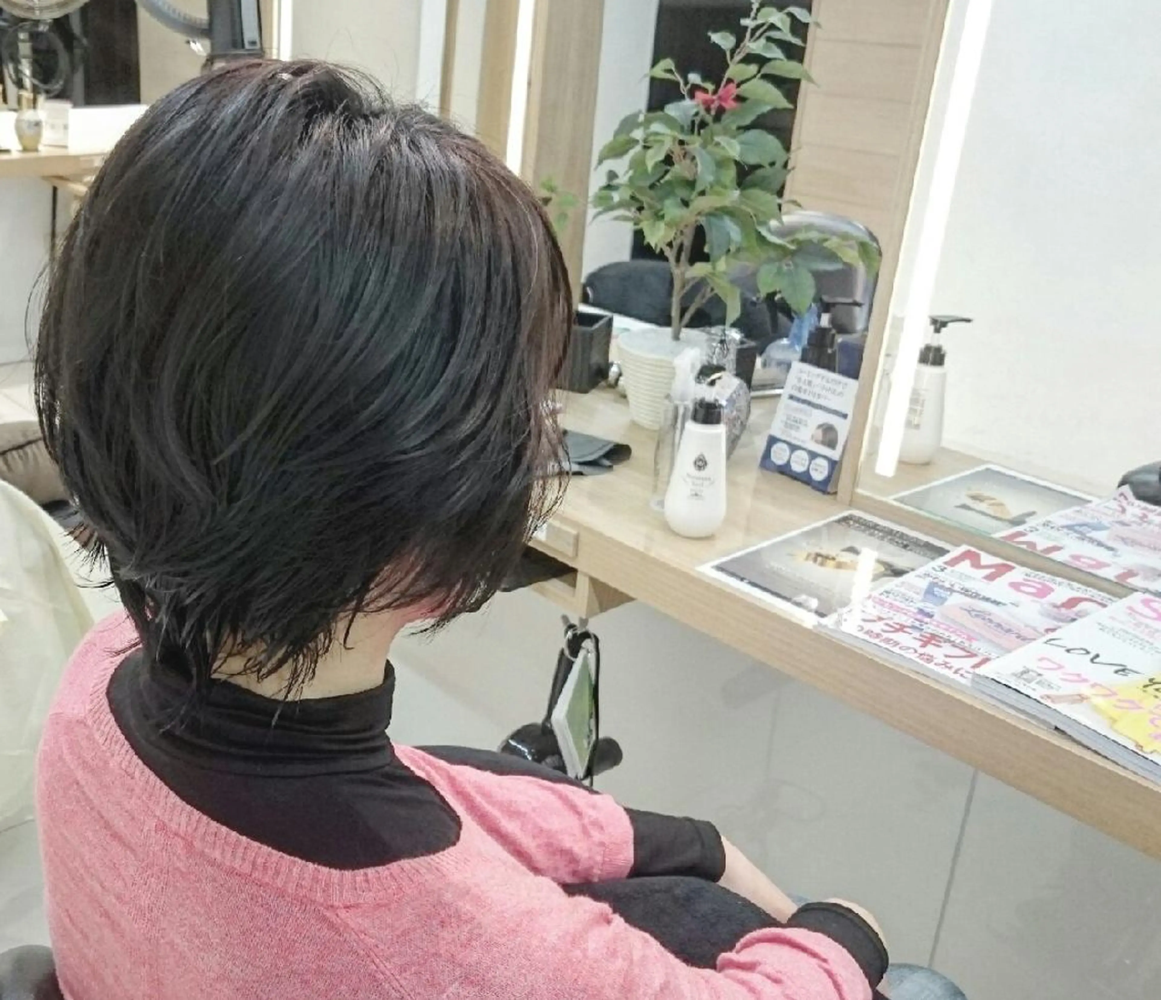 ショート 透明感ハイライト◎ 伊藤夏海のヘアスタイル