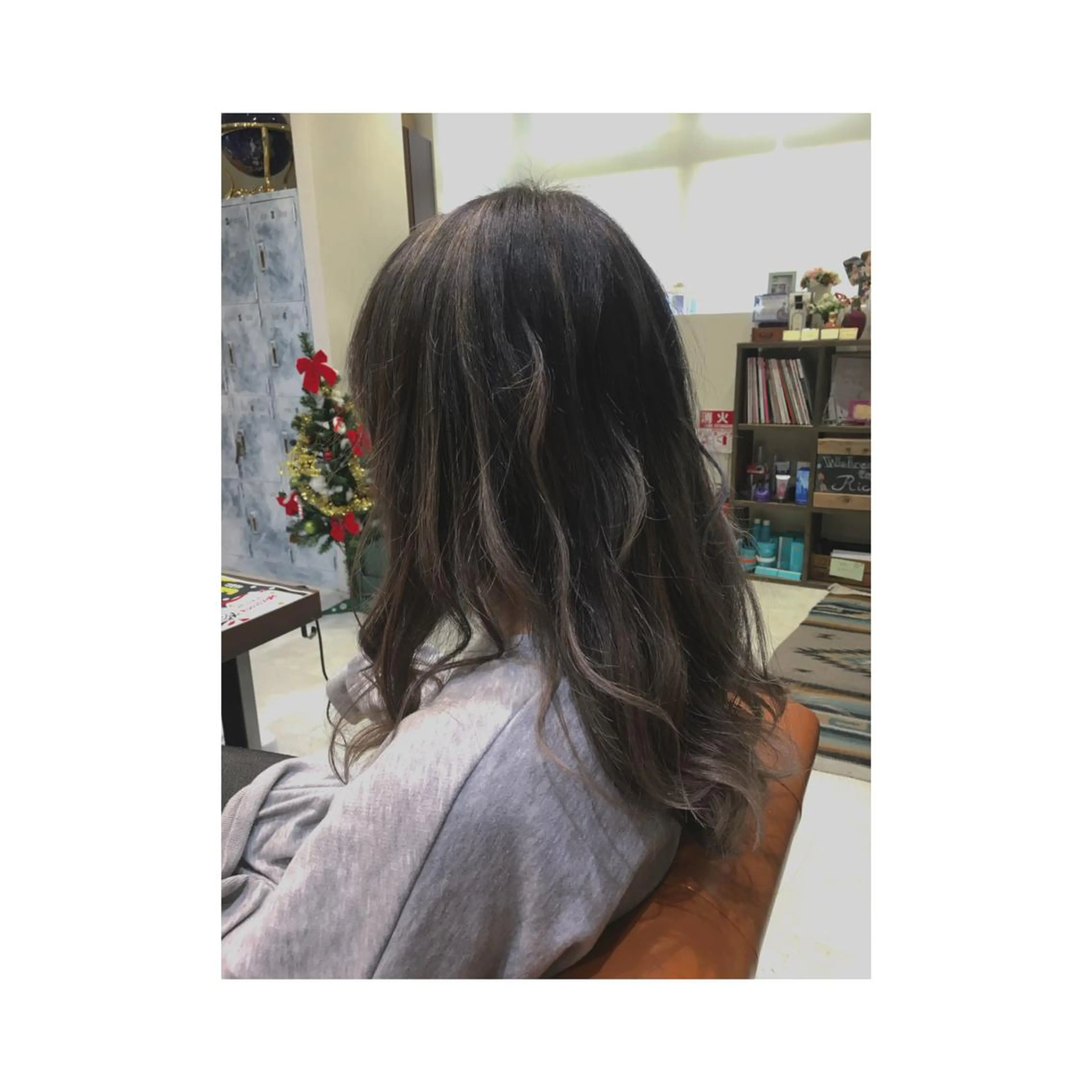 ロング カラー グラデーションカラー なかの たくみのヘアスタイル