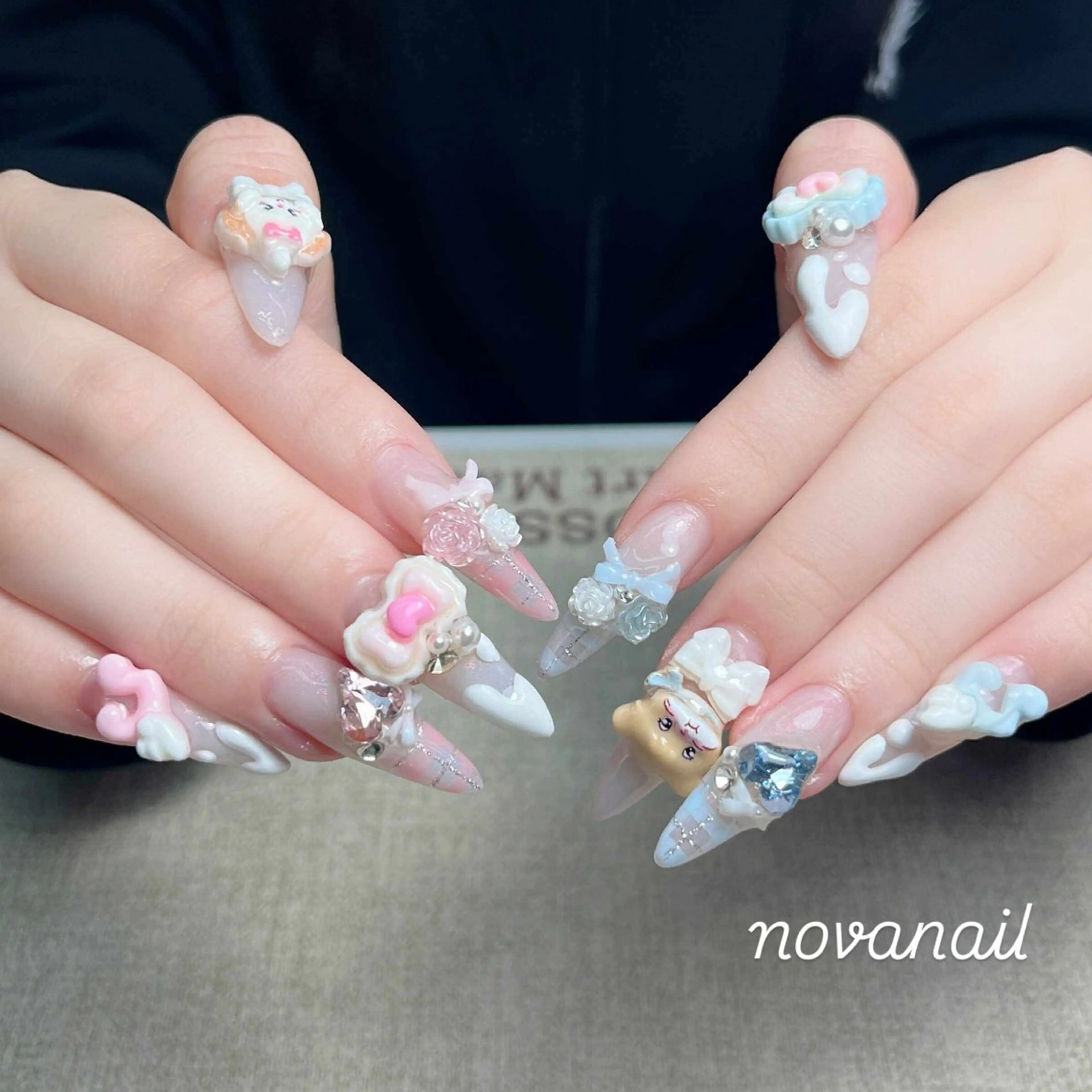 ネイル アートネイル ボルドー ジェルネイル キラキラネイル ラメ(グリッター) ハンドネイル ハンドケア Nova Nail Nambaのネイルデザイン