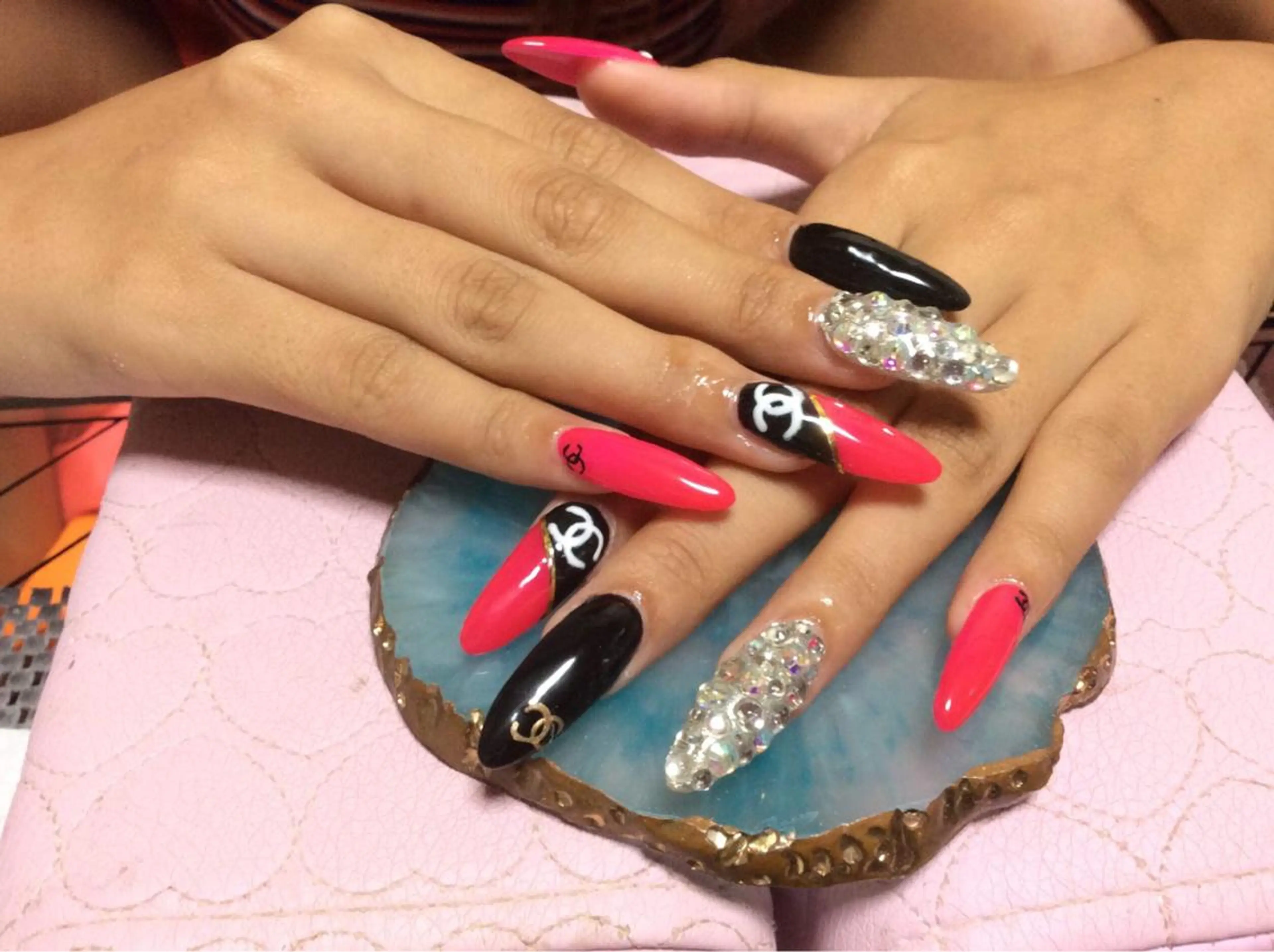 ネイル フラワー ムーンのネイルデザイン