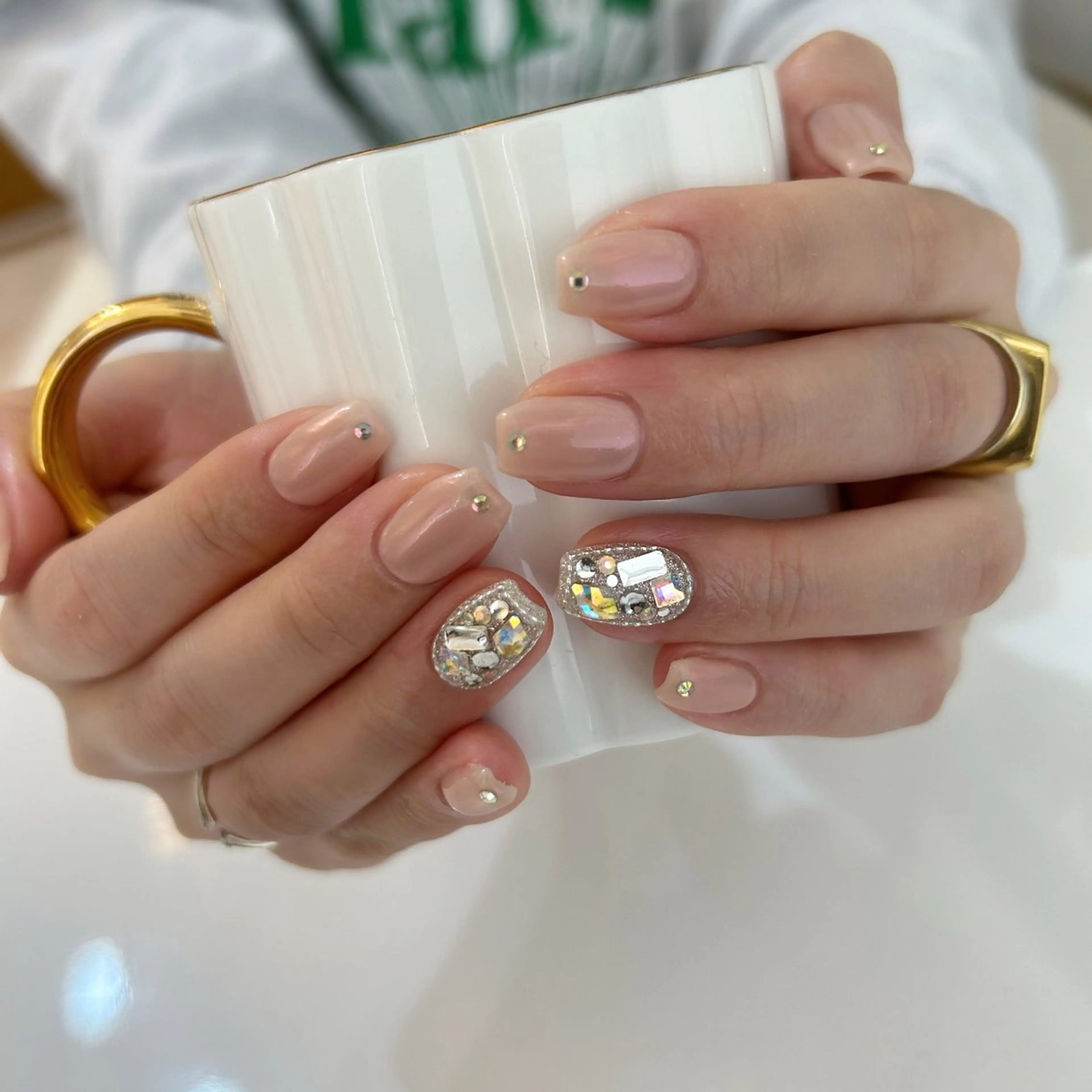 ネイル ハンドネイル ViViA momokaのネイルデザイン