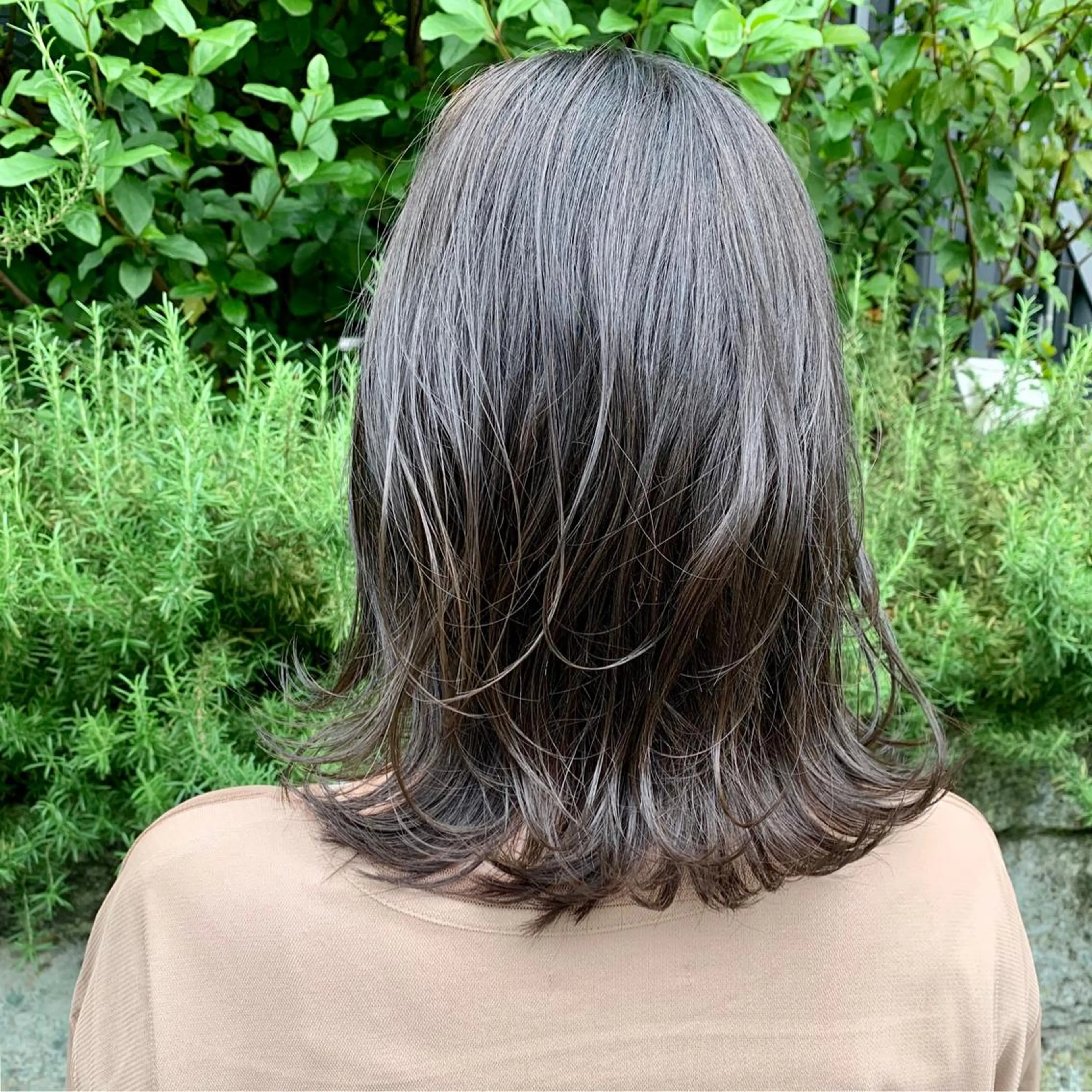 ミディアム TopStylist 板花絵里のヘアスタイル