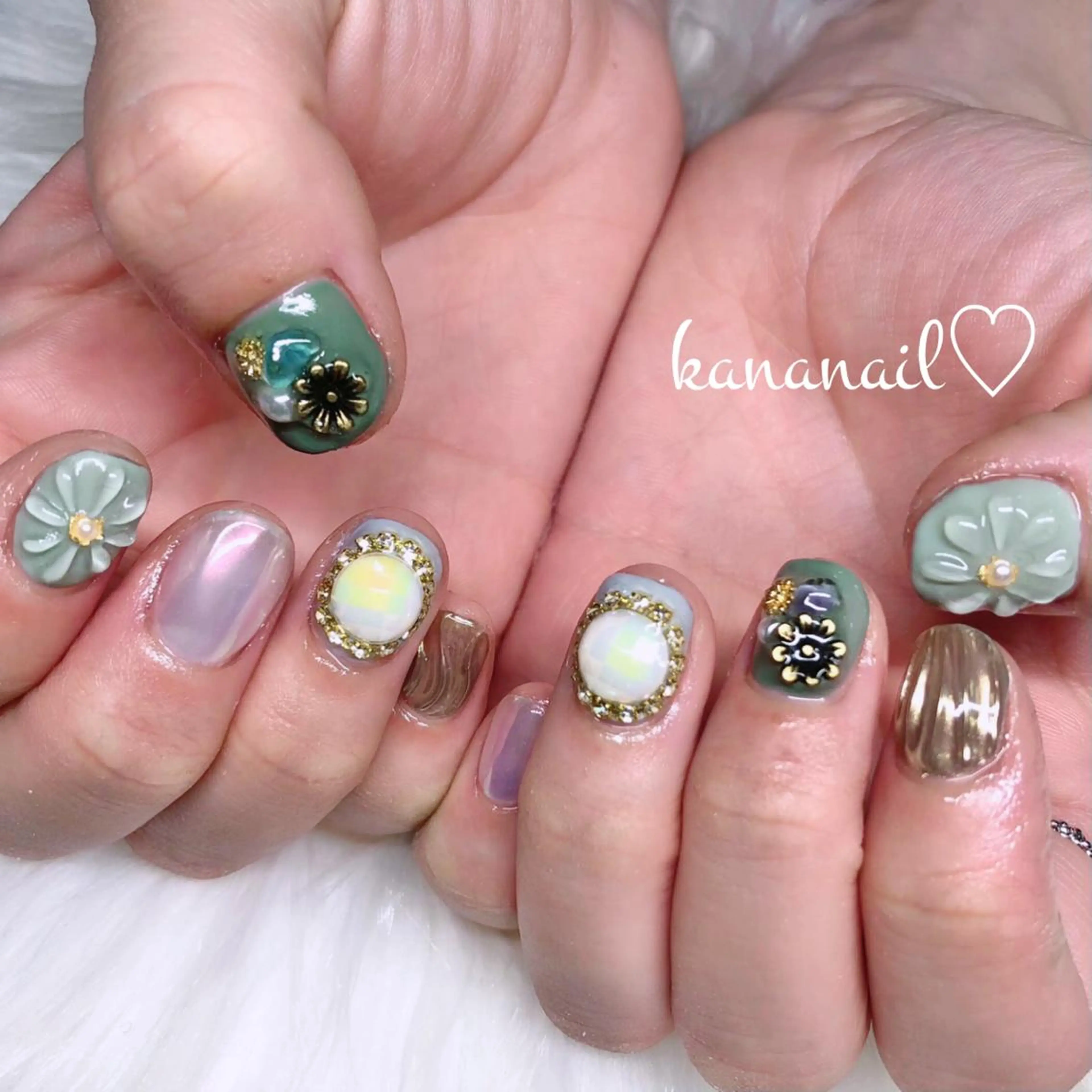 ネイル 成人式 ミディアムネイル kananail ♡のネイルデザイン