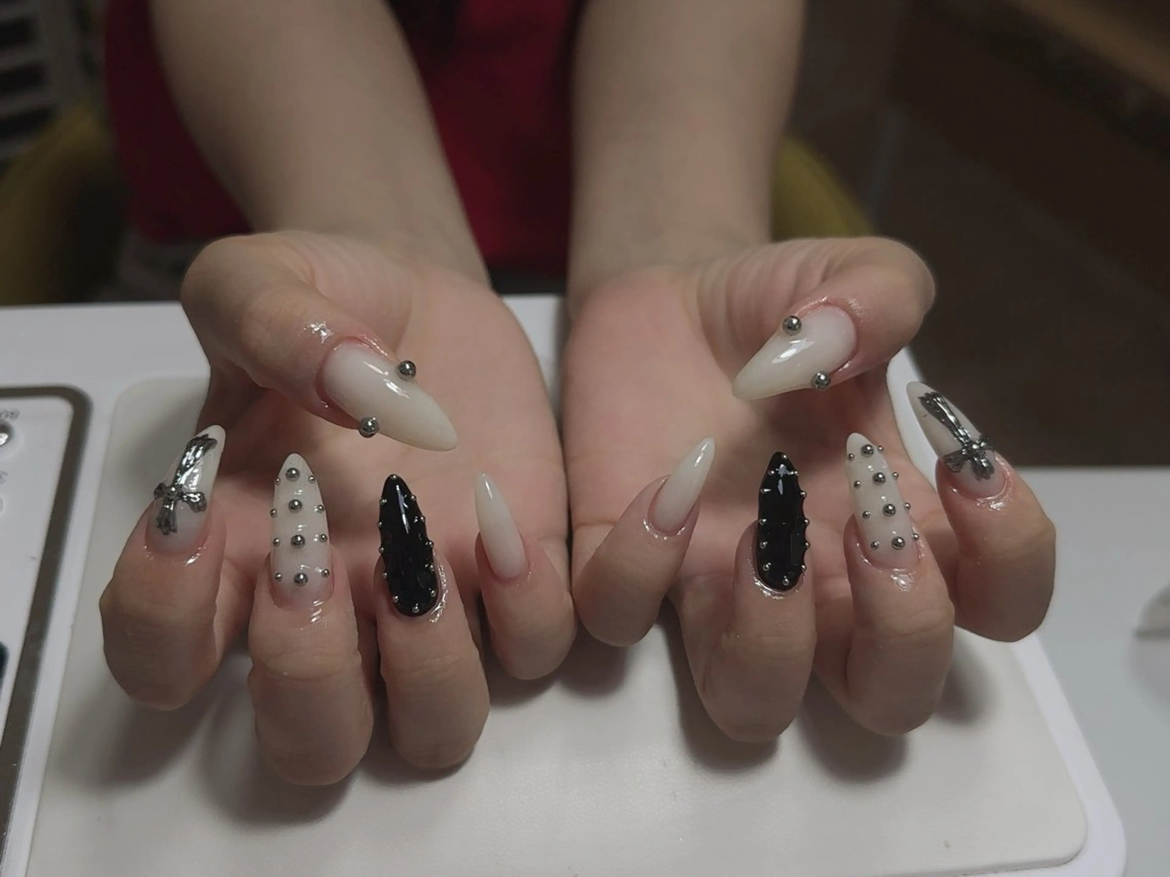 ネイル ハンドネイル NAIL CIRCLESのネイルデザイン