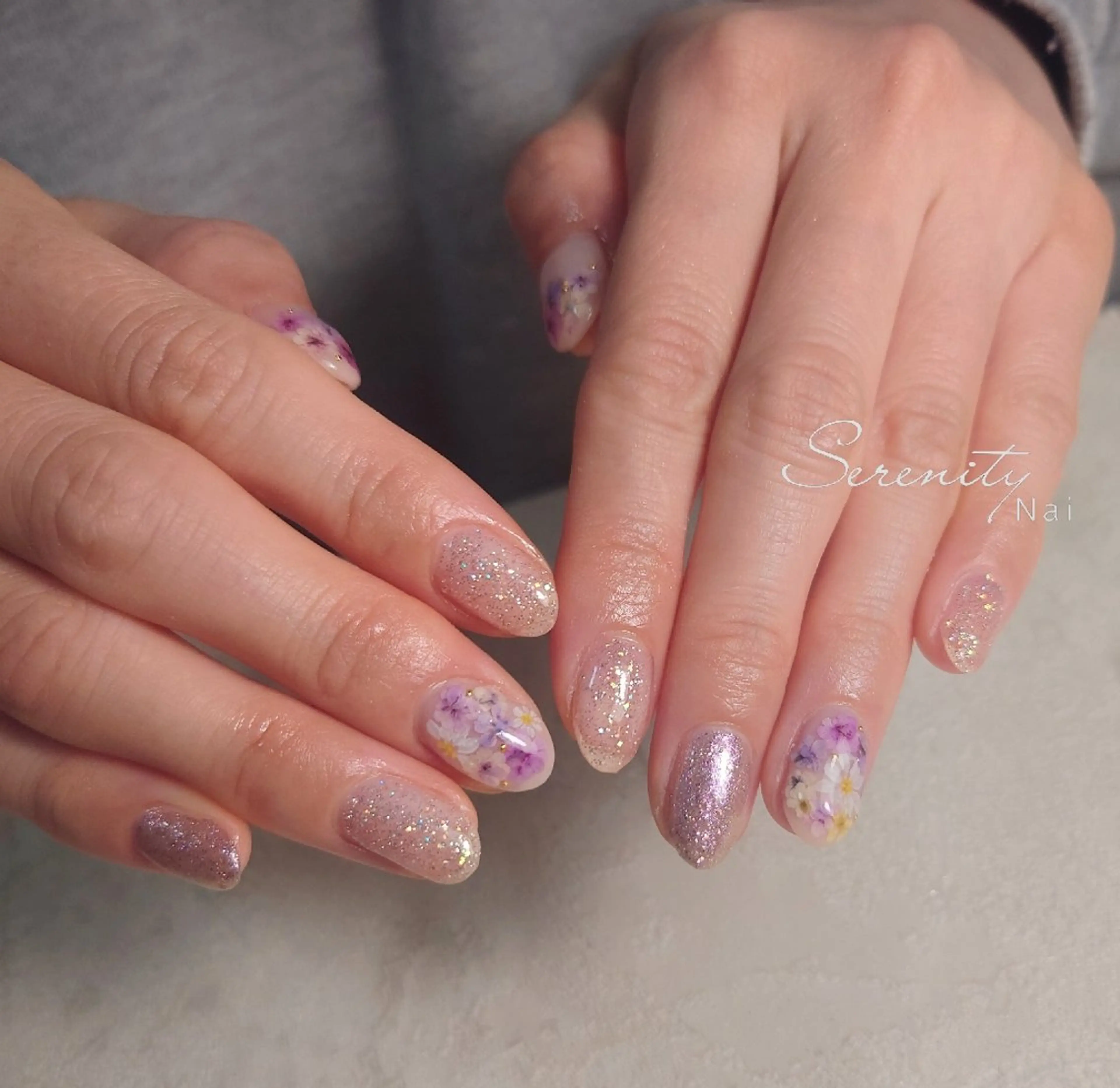 ネイル キラキラネイル ラメ(グリッター) ピンク パープル ホワイト nail  serenityのネイルデザイン