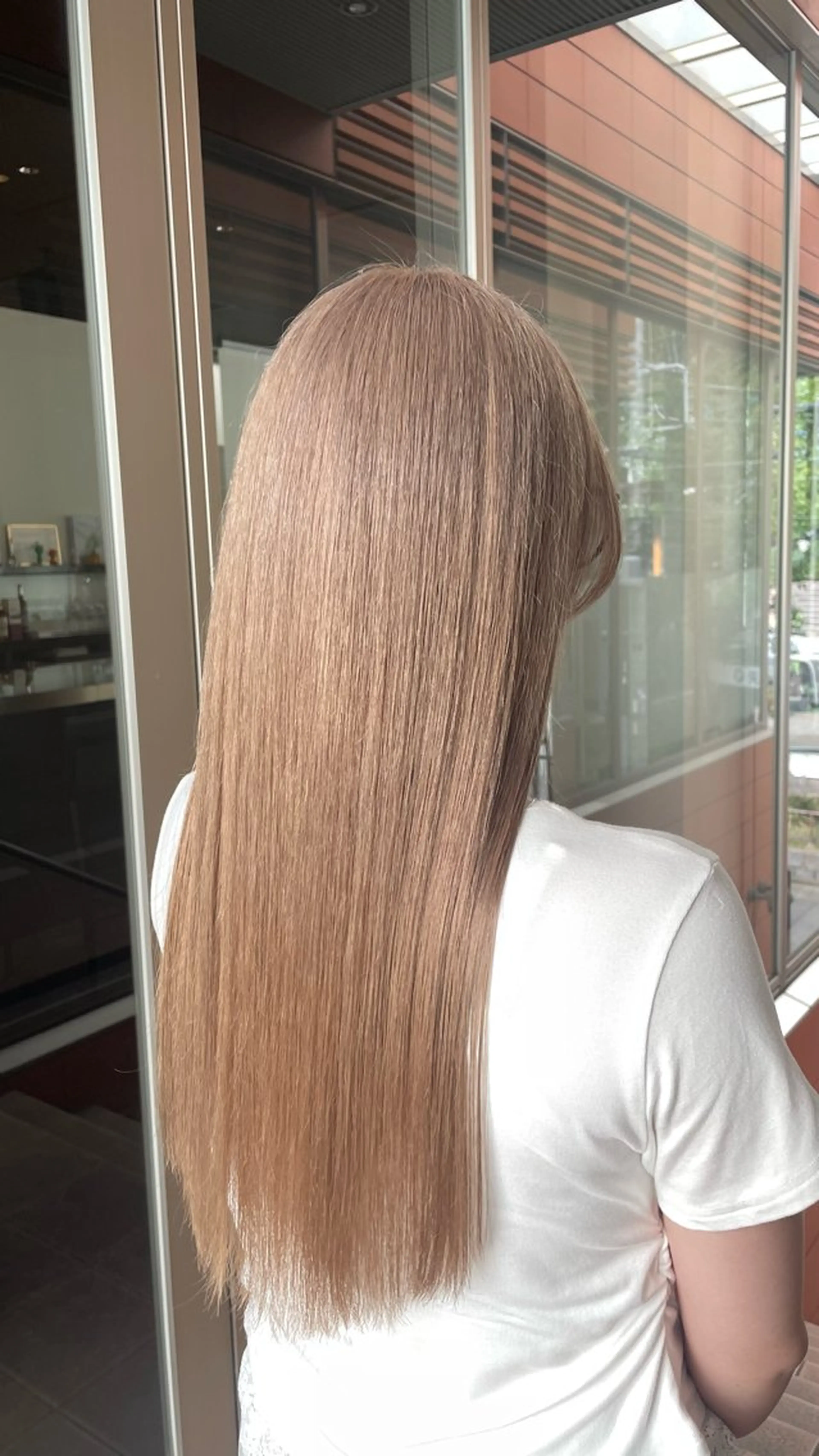 ロング カラー ヘアカラー トリートメント ブリーチ/髪質改善/ ハイトーン/暖色のヘアスタイル