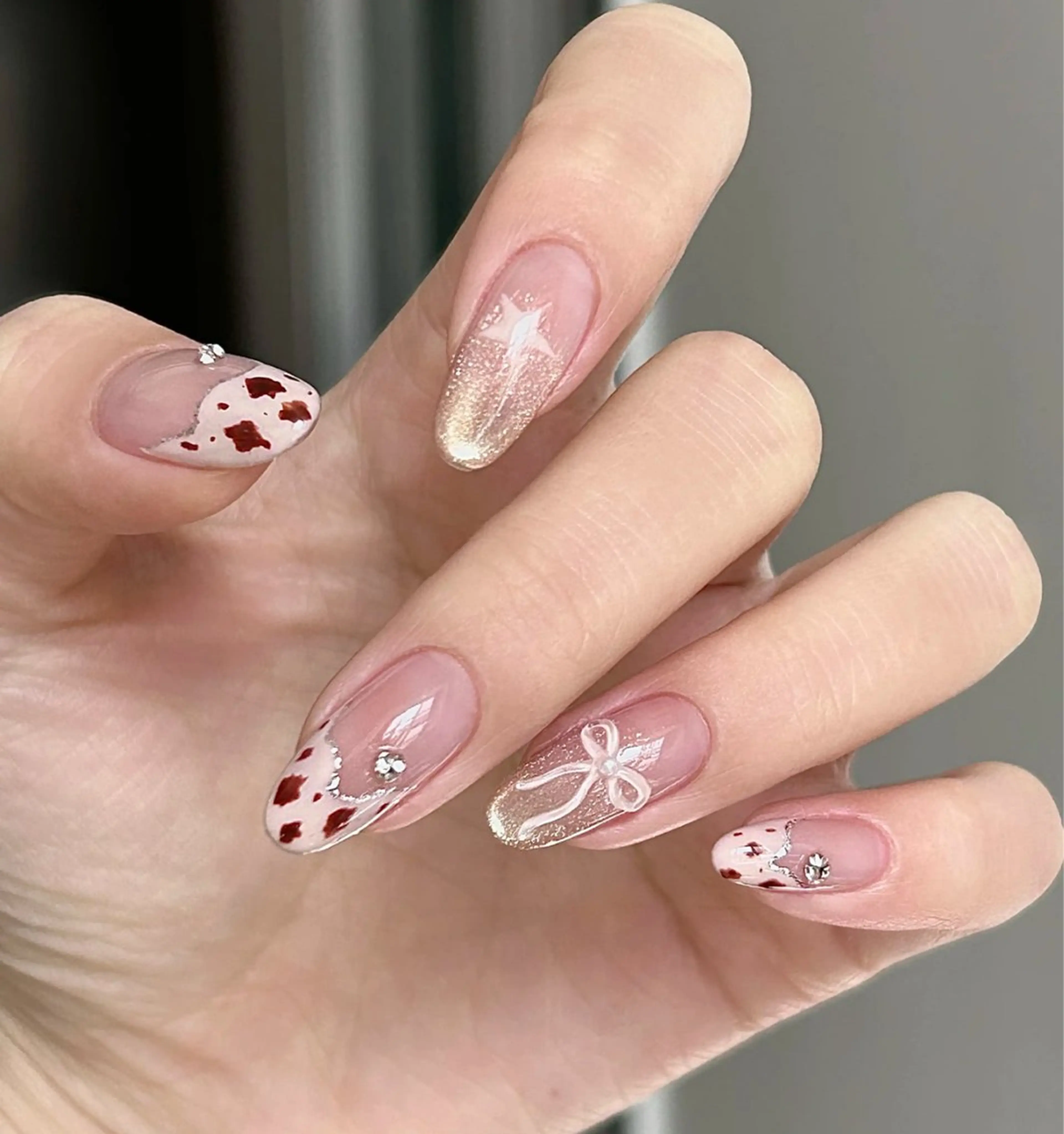 ネイル アートネイル オーロラネイル チークネイル フレンチネイル ガラスフレンチ ハンドネイル 🎀🎀YooLi Nail Salonのネイルデザイン