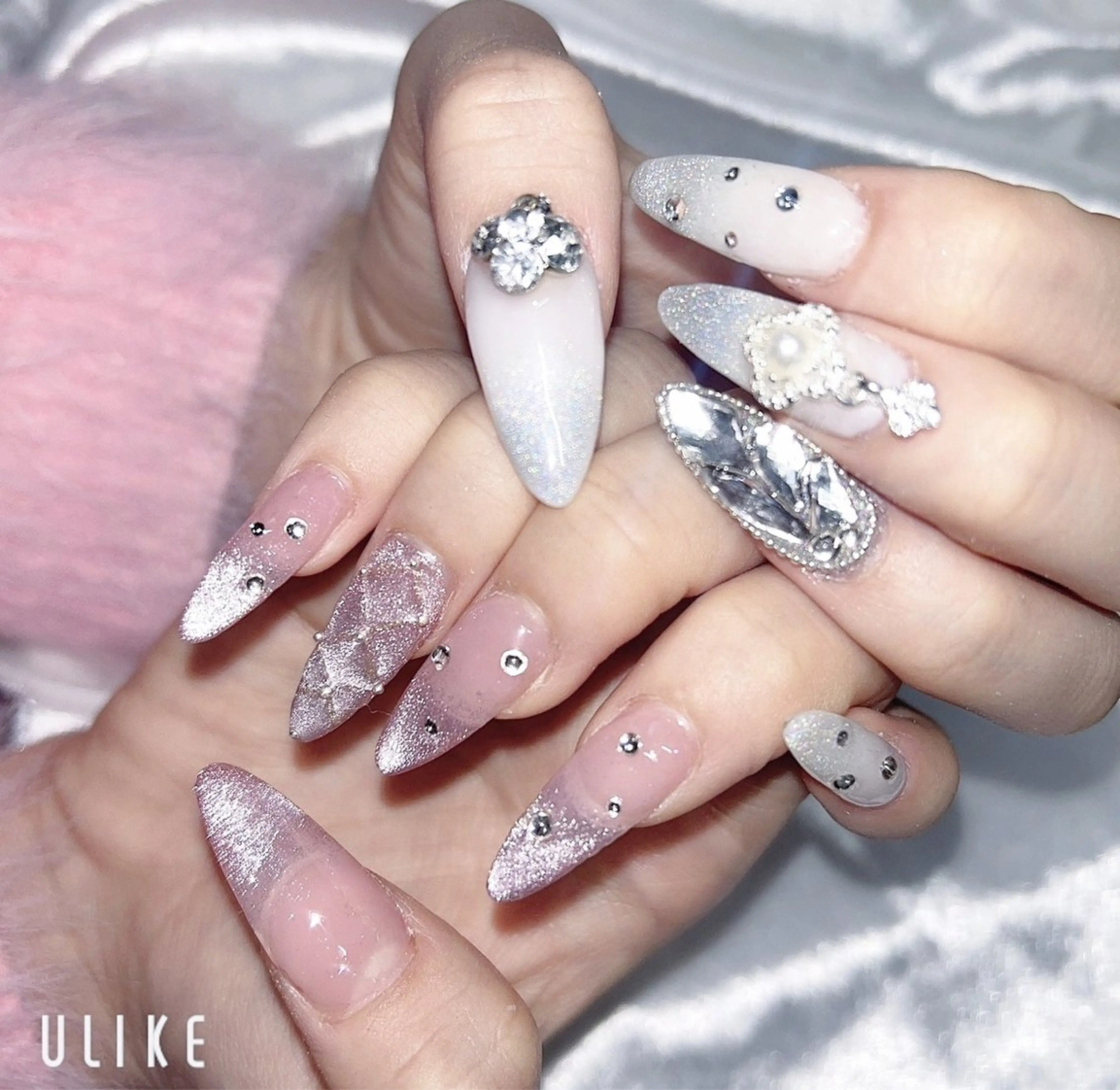 ネイル ピンク シルバー ホワイト Best Nail Yu🎀🫧のネイルデザイン