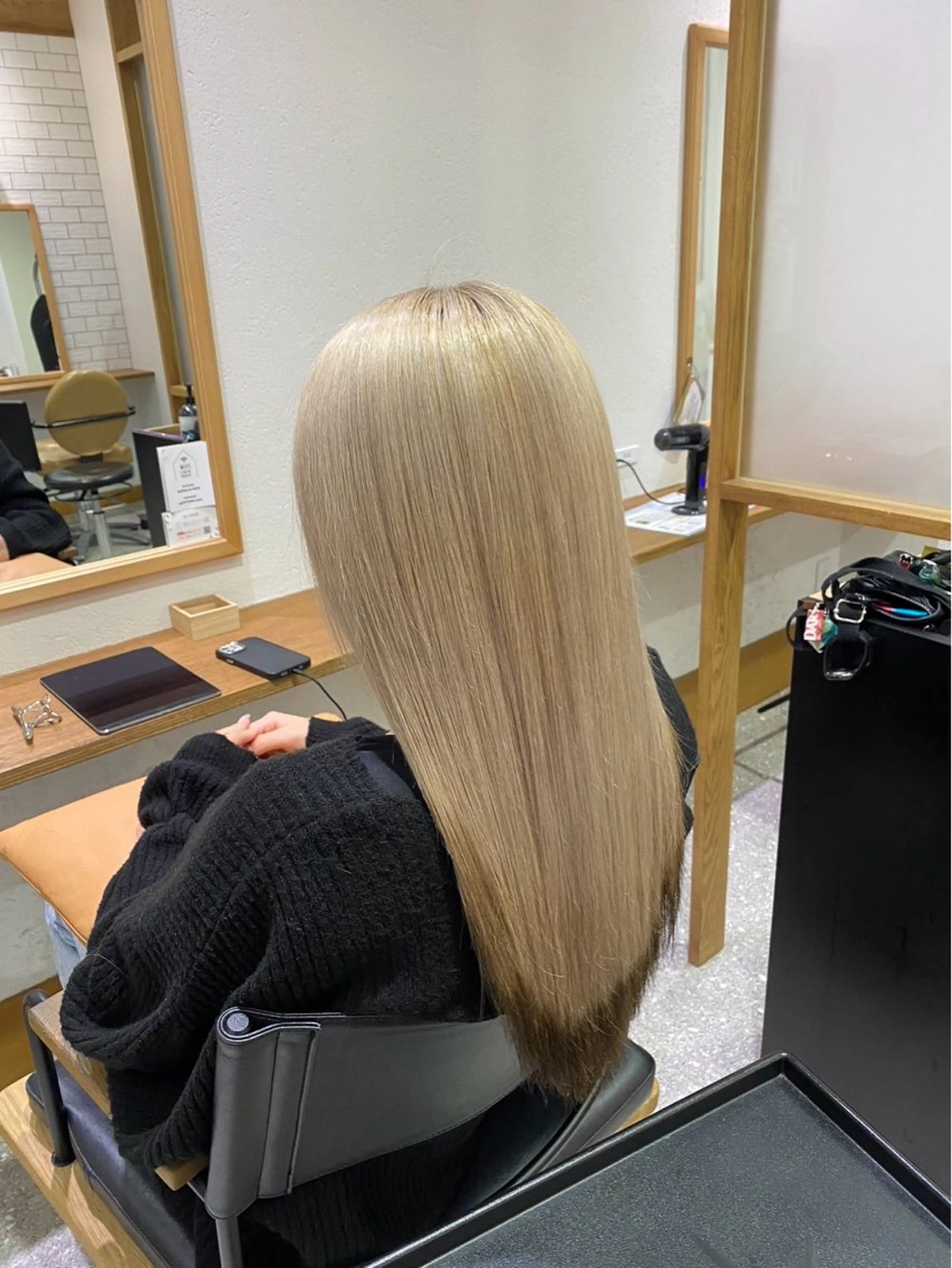 ロング ヘアカラー やなぎさわ はるなのヘアスタイル