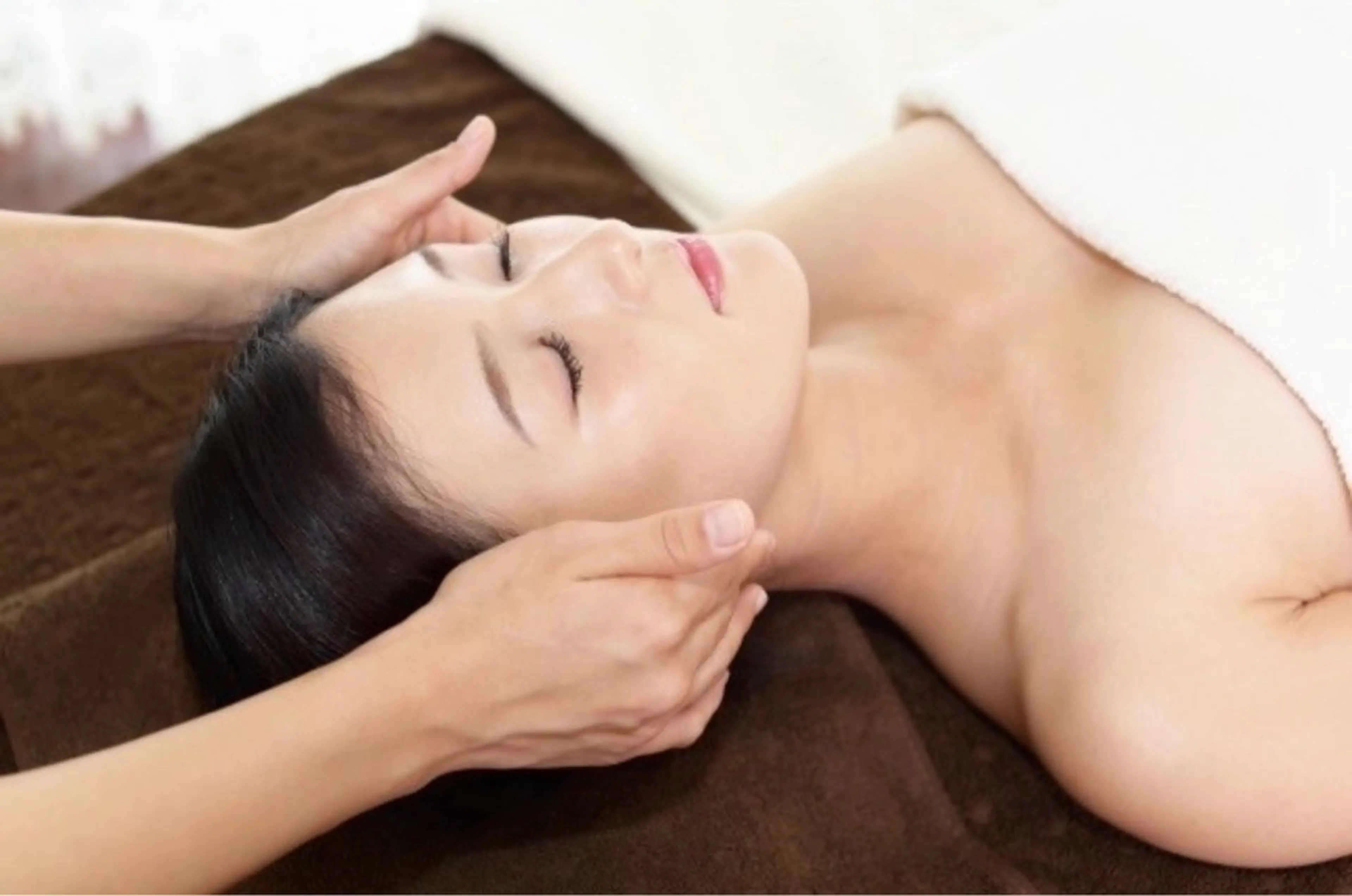 【エラ張り・左右差改善】BUPURA式【頭蓋骨小顔矯正】フェイシャルマッサージ付き¥3,980の写真