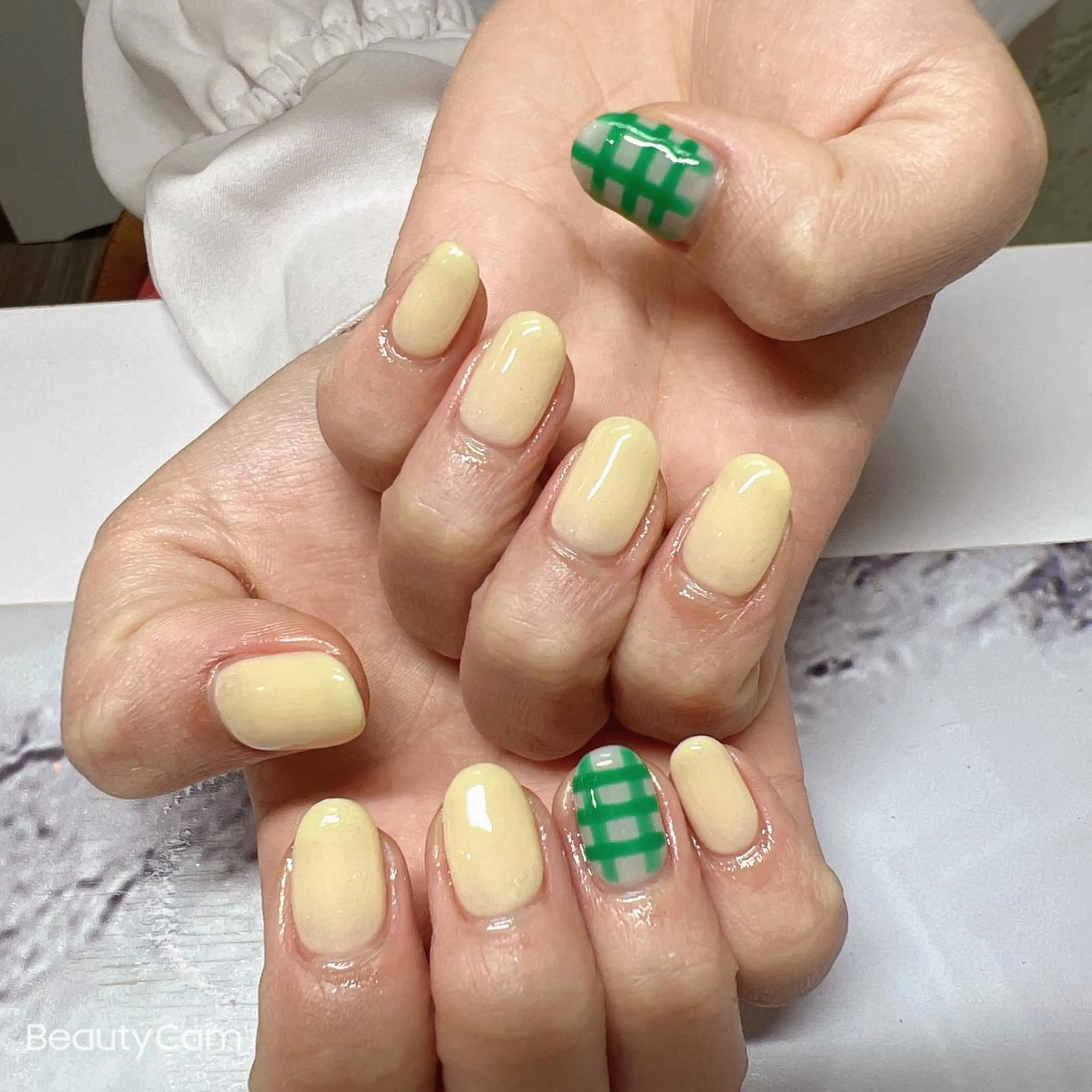 ネイル ガレンドウ 白澤 愛子のネイルデザイン