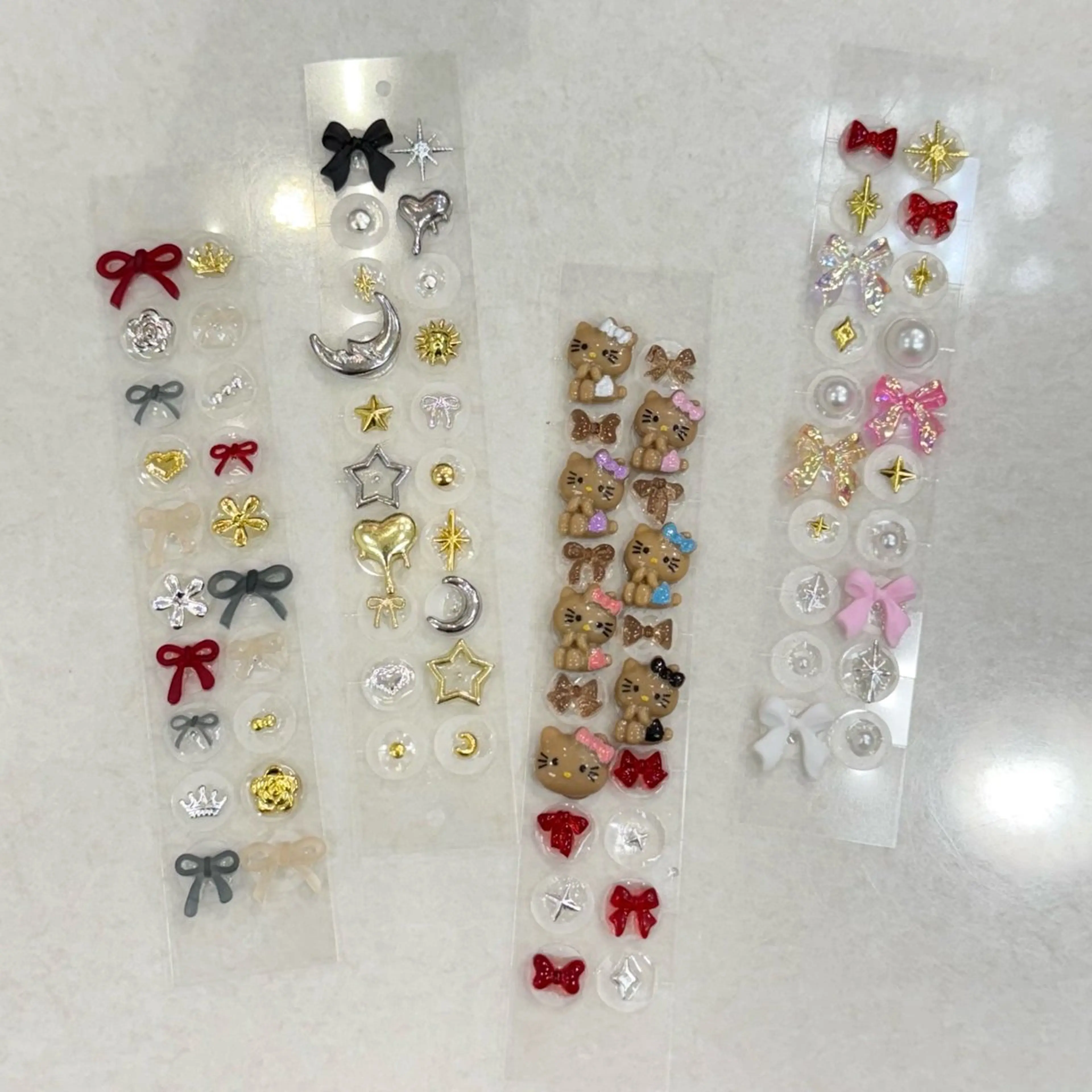 岩戸優奈 束感まつげ ピンク/ベージュのヘアスタイル