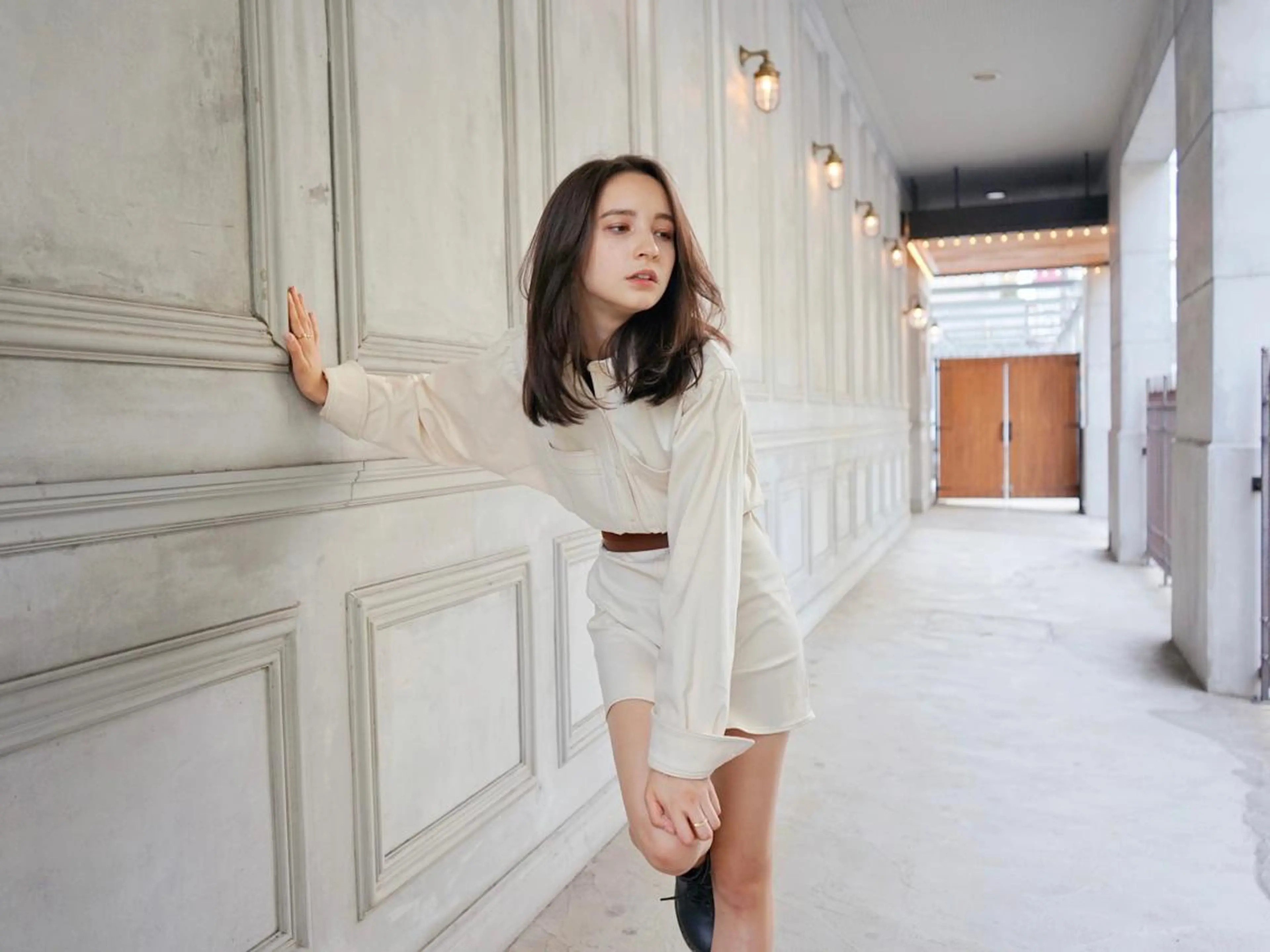 セミロング カラー パーマ ヘアアレンジ アディクシーカラー アッシュ バレイヤージュ ベージュカラー ブリーチ newi grande 横浜店のヘアスタイル