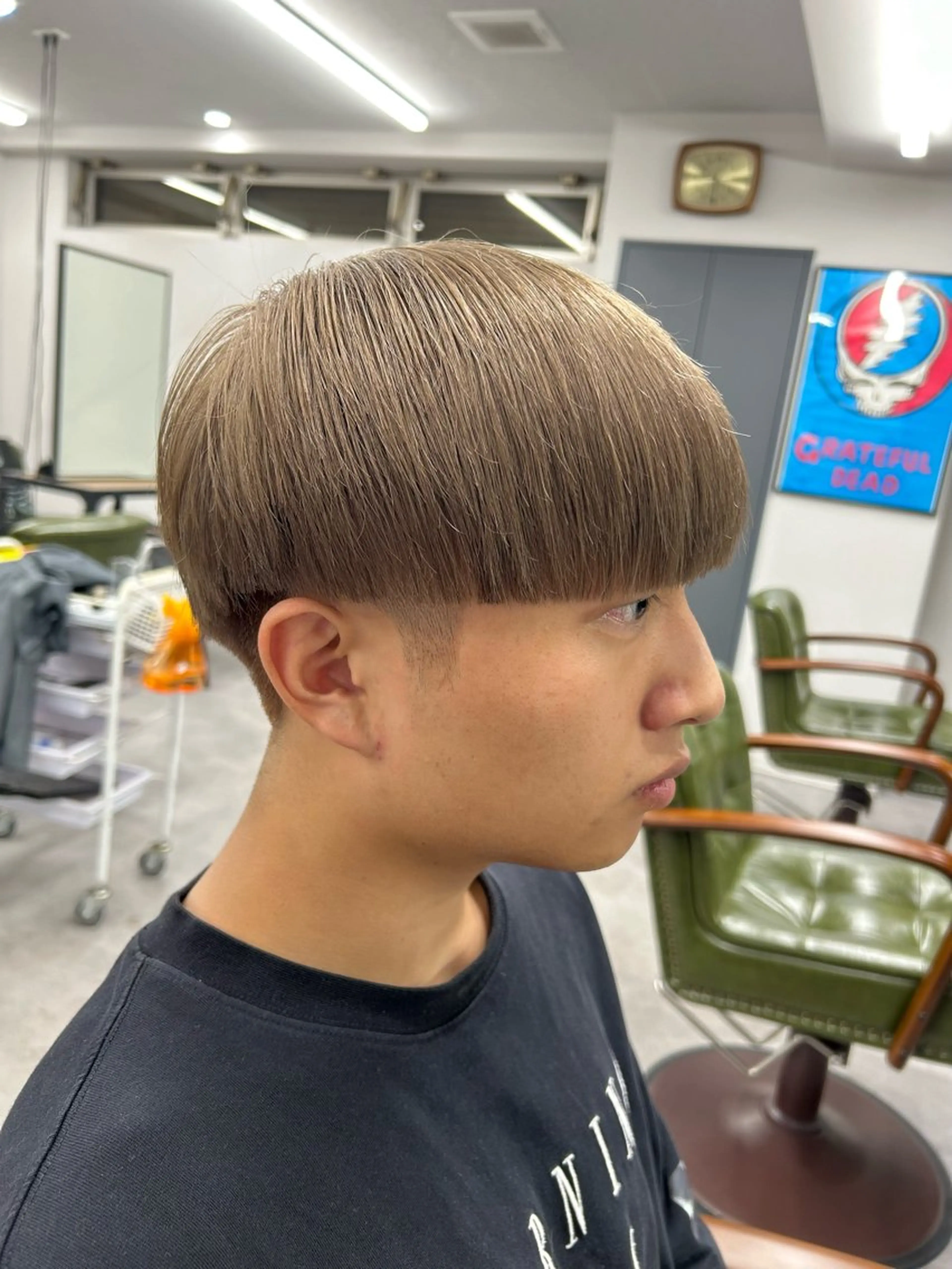 カラー メンズ マッシュ グレージュ ミルクティーグレージュ カット ヘアカラー SHAFT Ieiriのヘアスタイル